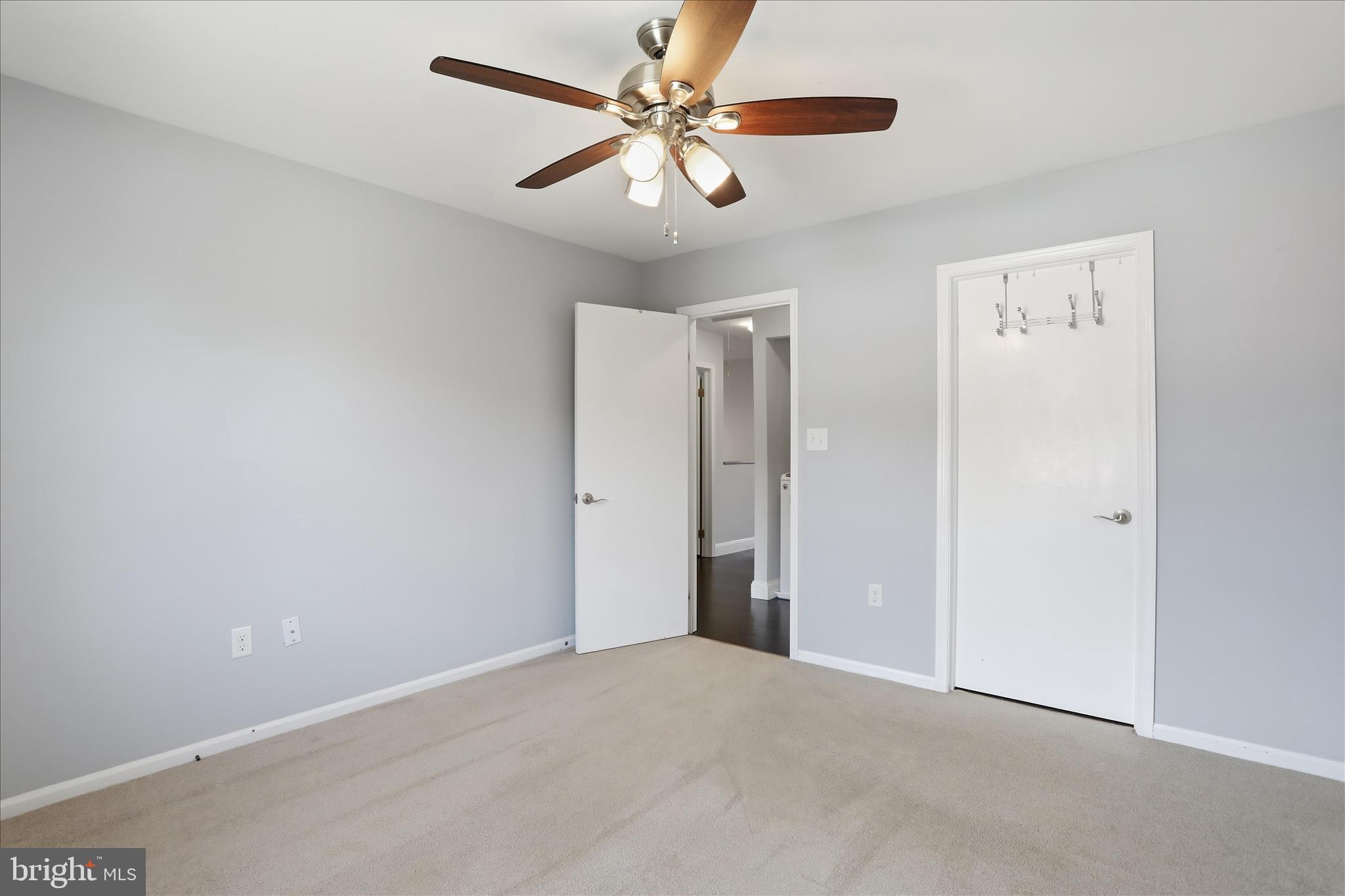 TOWNE OAK VILLAGE - Residential