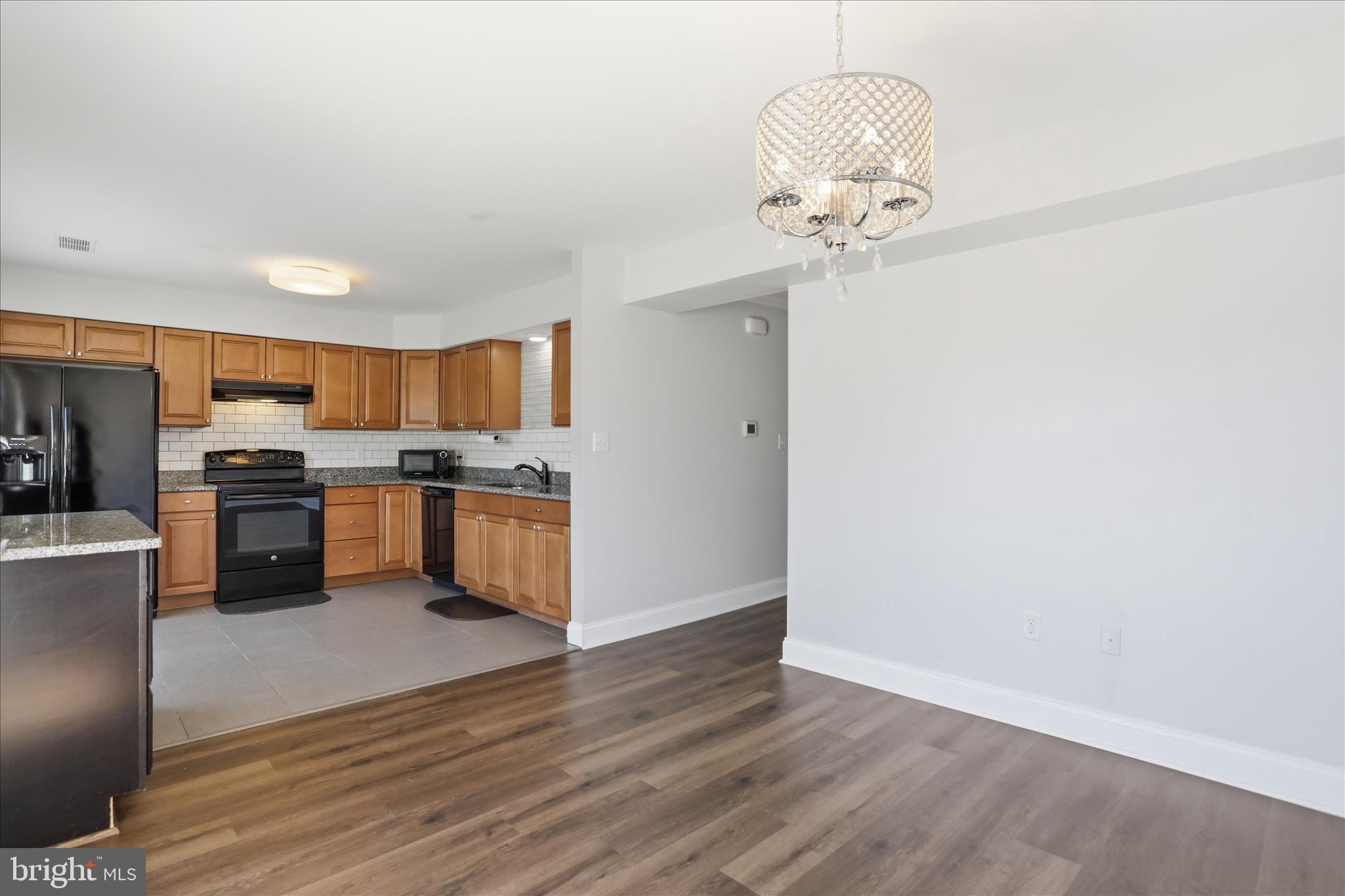 TOWNE OAK VILLAGE - Residential