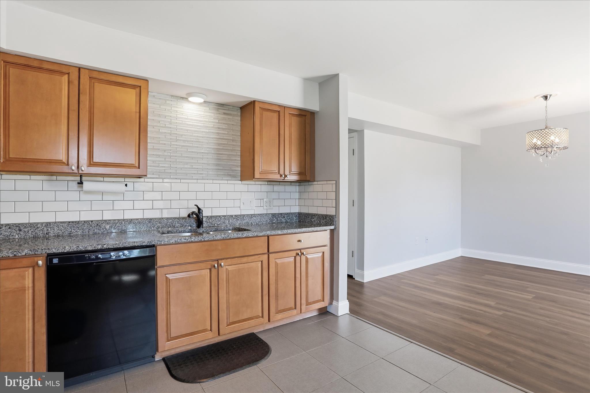 TOWNE OAK VILLAGE - Residential