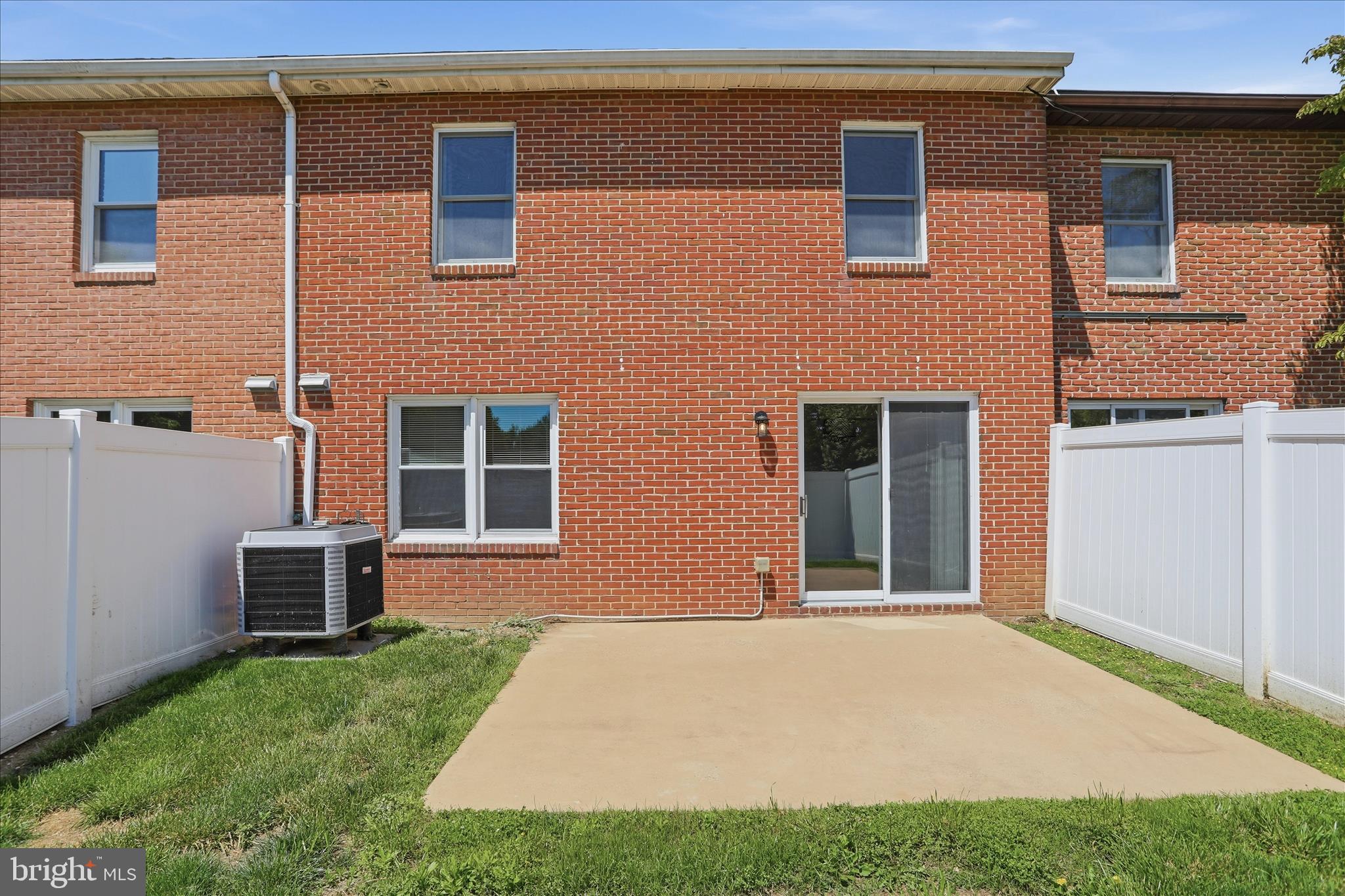 TOWNE OAK VILLAGE - Residential