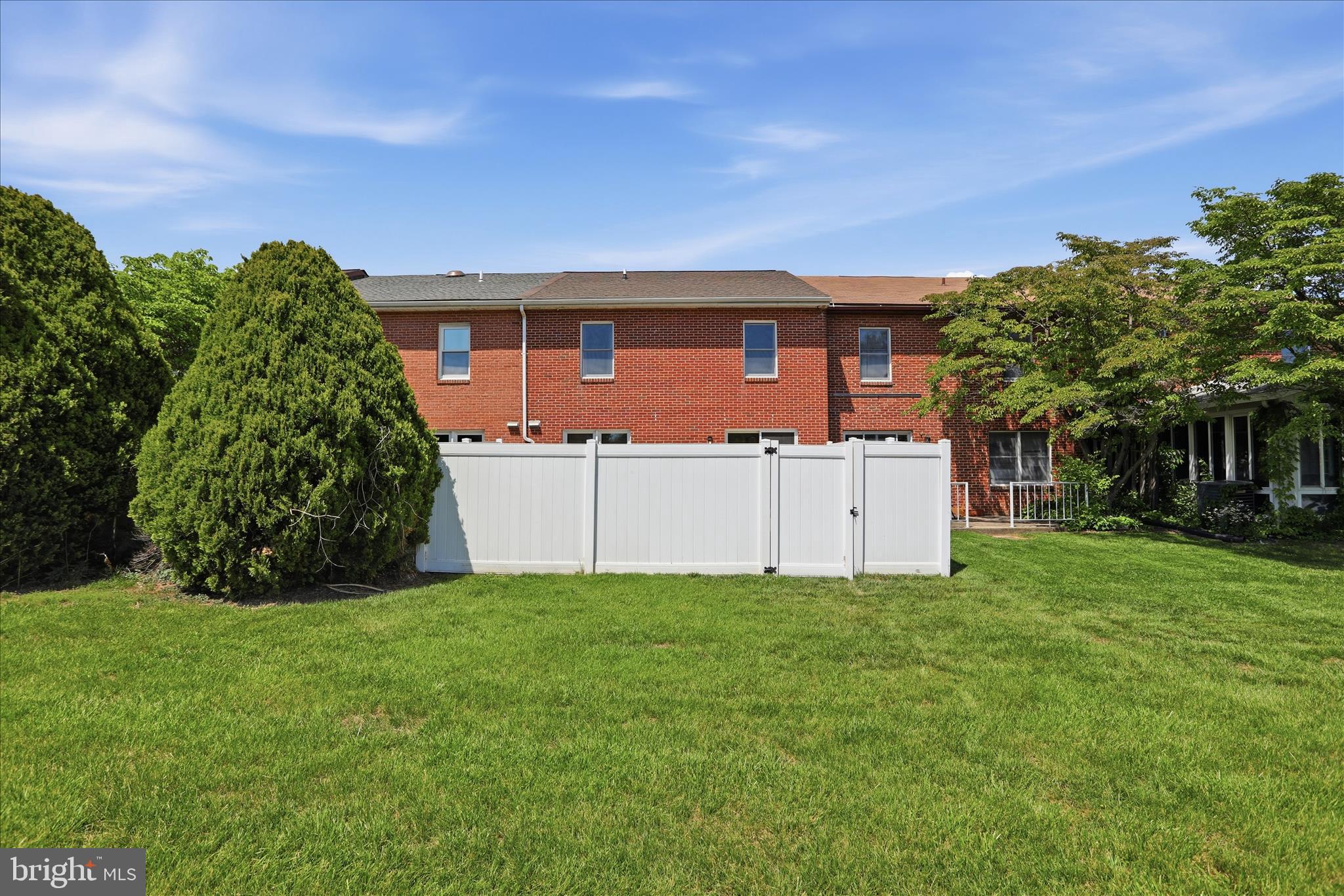 TOWNE OAK VILLAGE - Residential