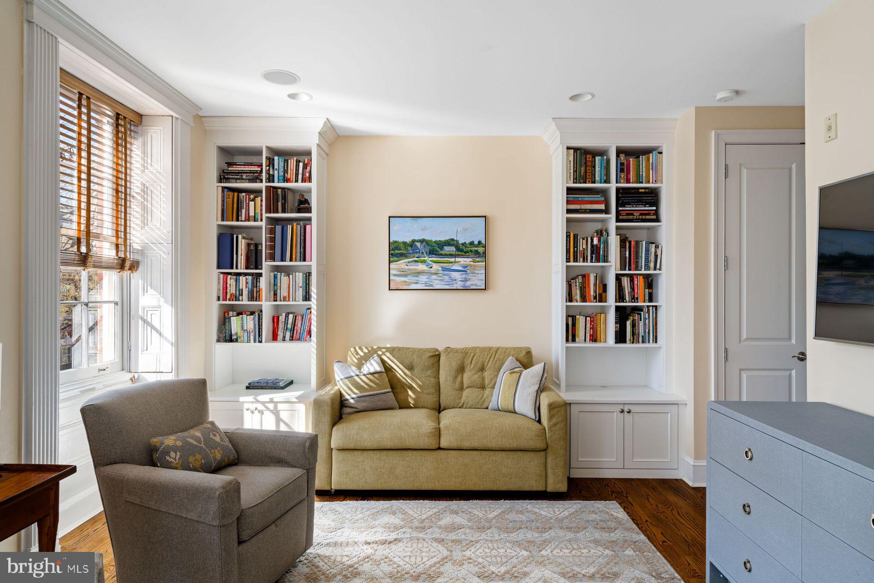 WASHINGTON SQ WEST - Residential