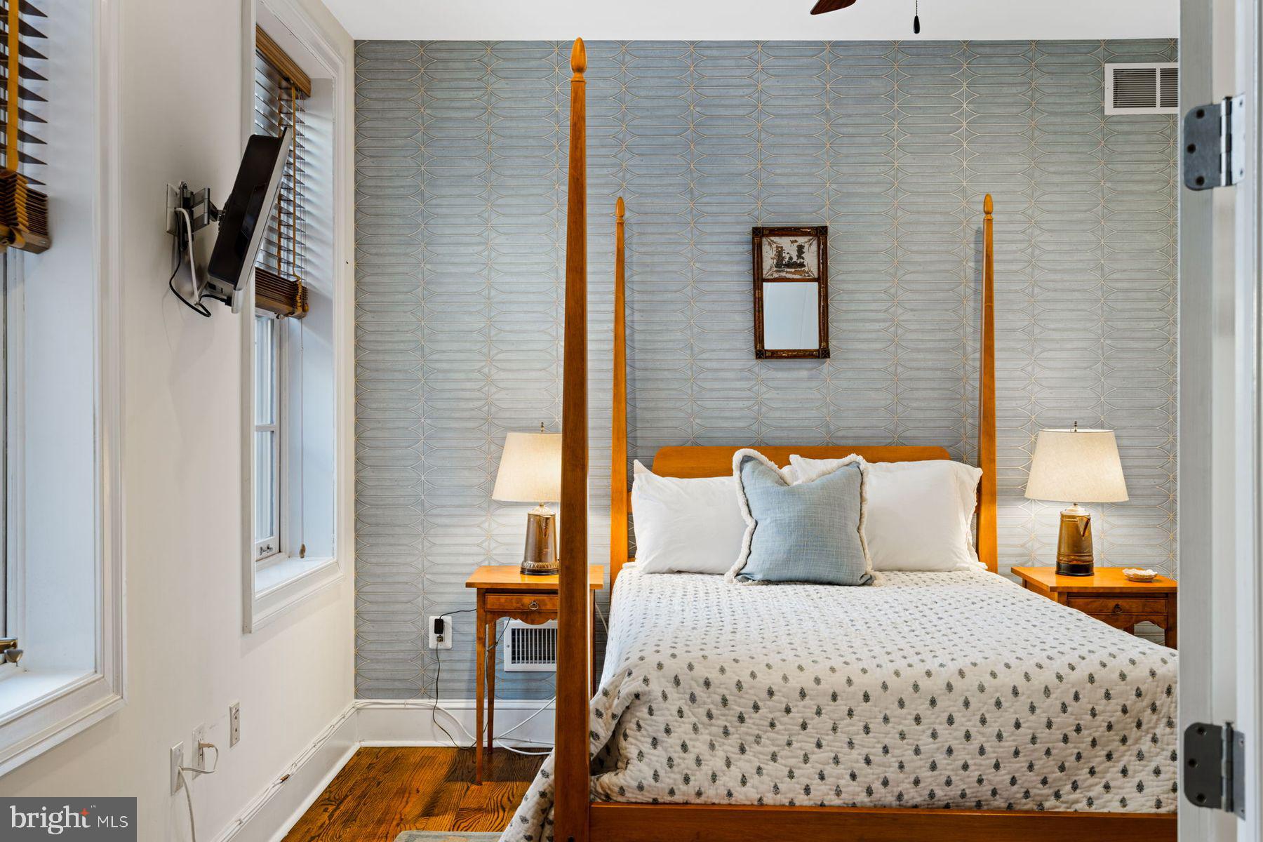 WASHINGTON SQ WEST - Residential