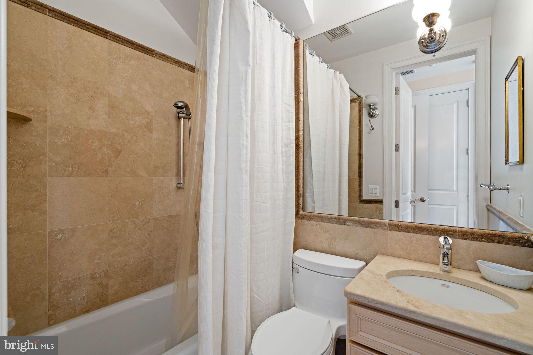 WASHINGTON SQ WEST - Residential