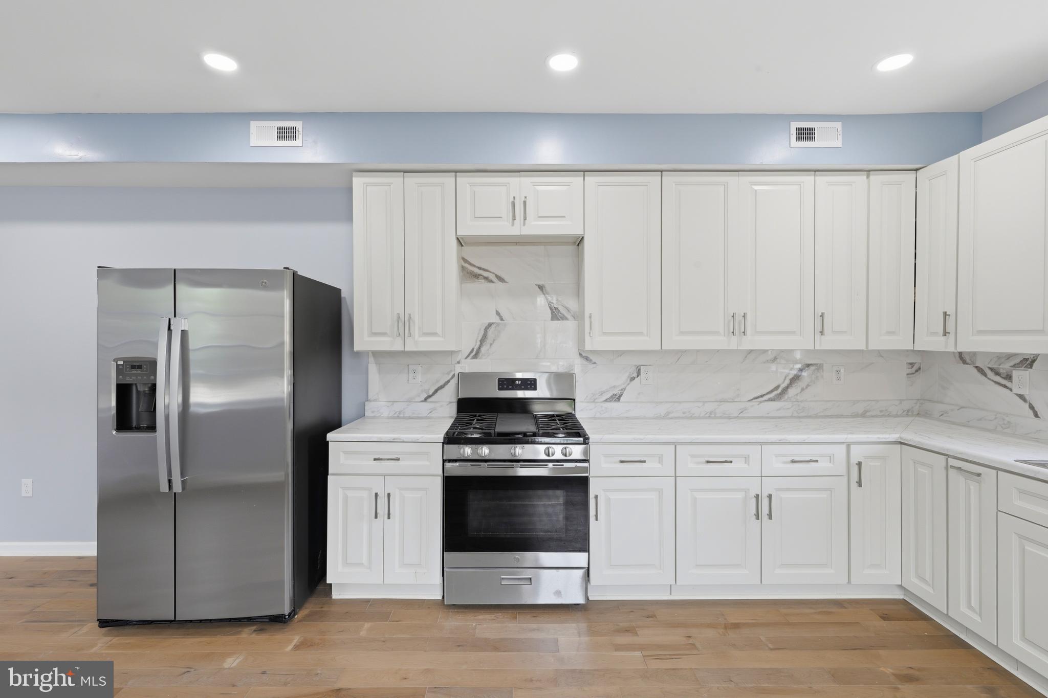 BROADWAY EAST - Residential
