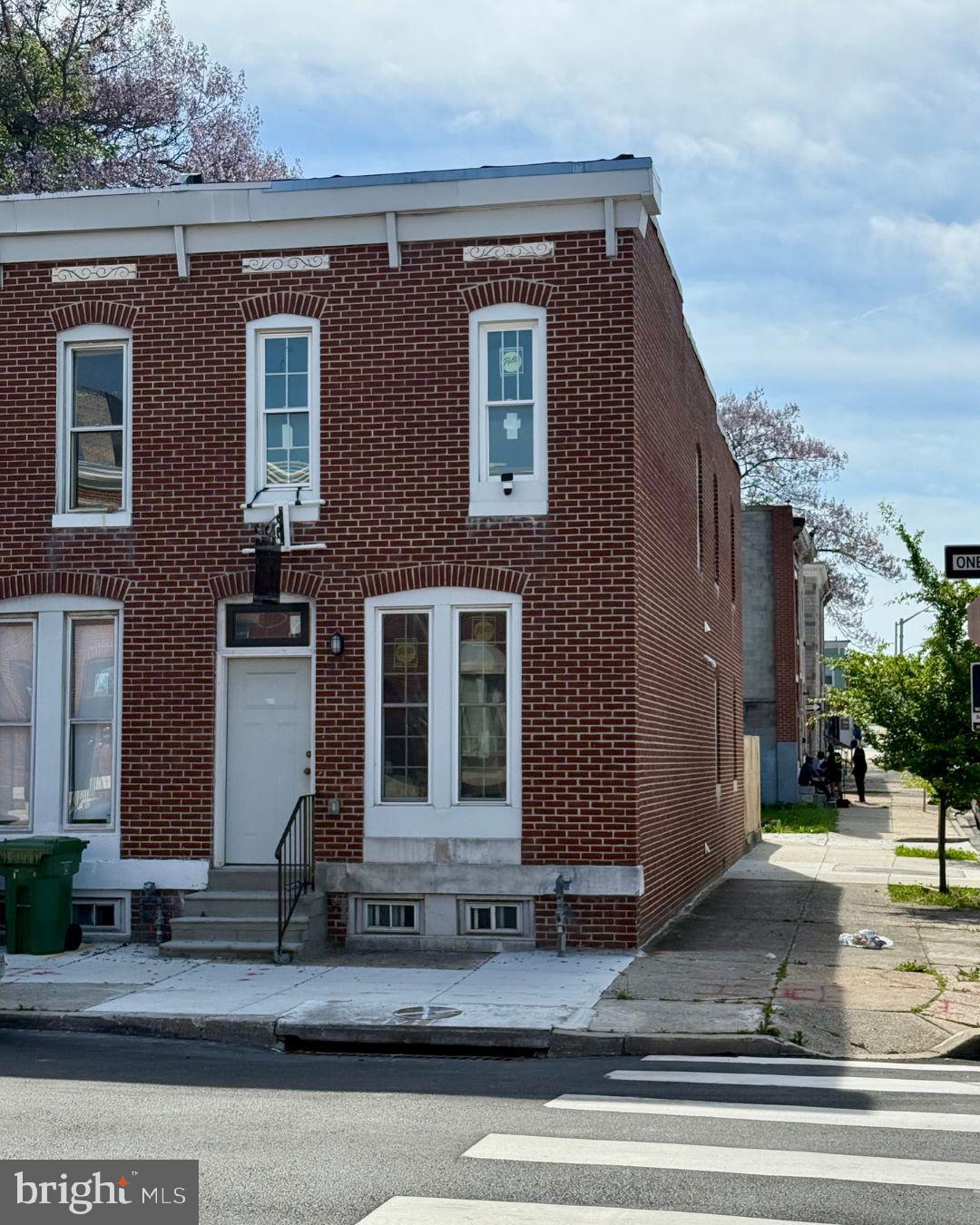 BROADWAY EAST - Residential