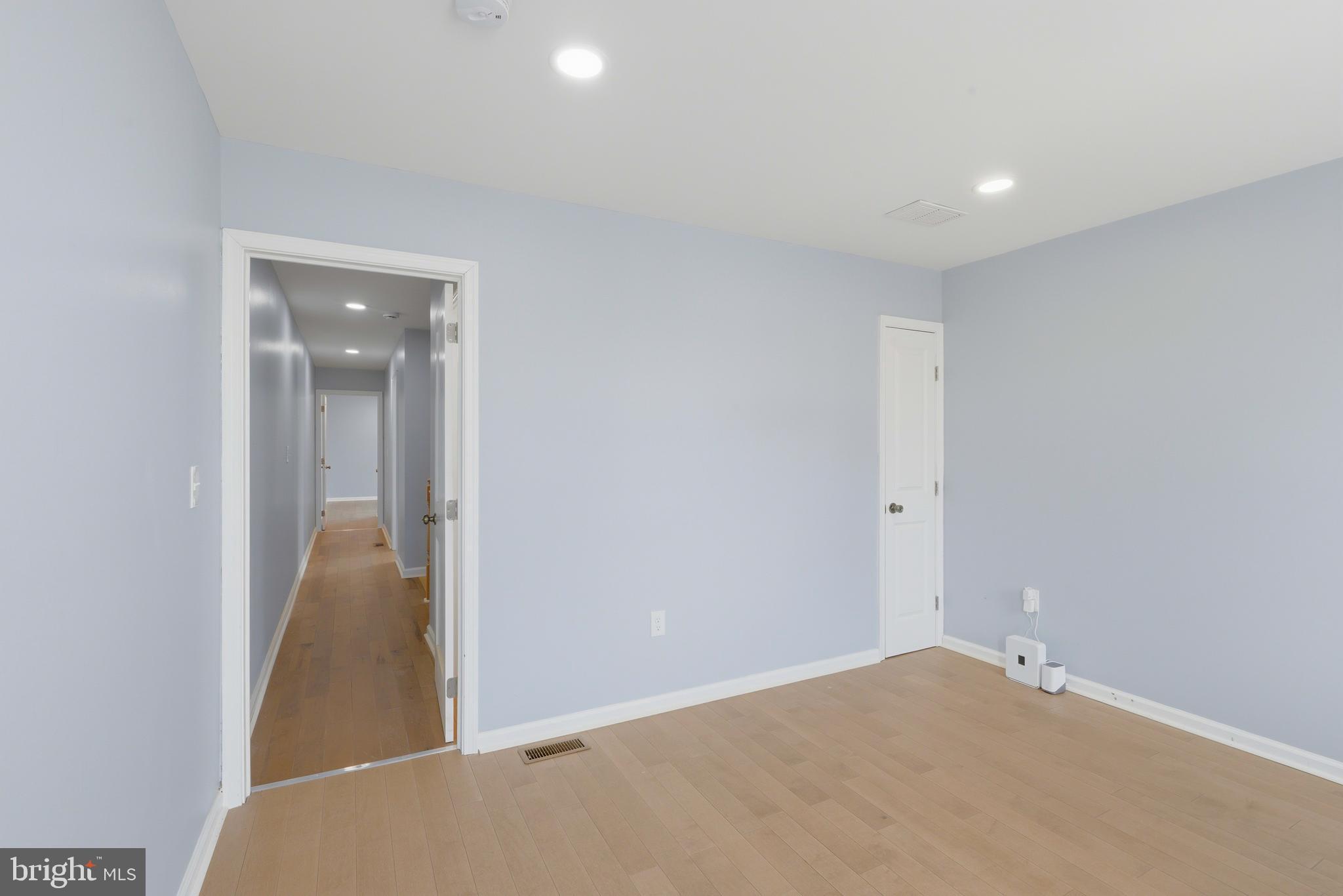 BROADWAY EAST - Residential