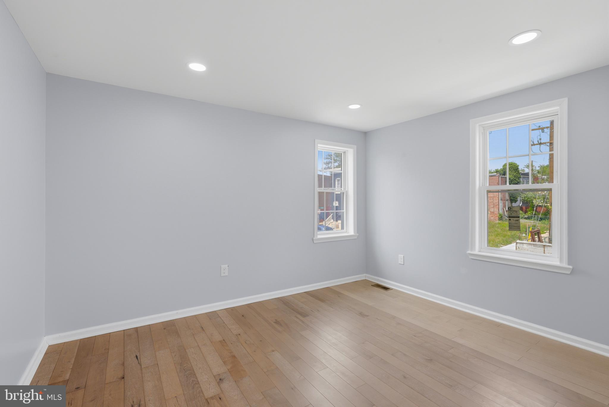 BROADWAY EAST - Residential