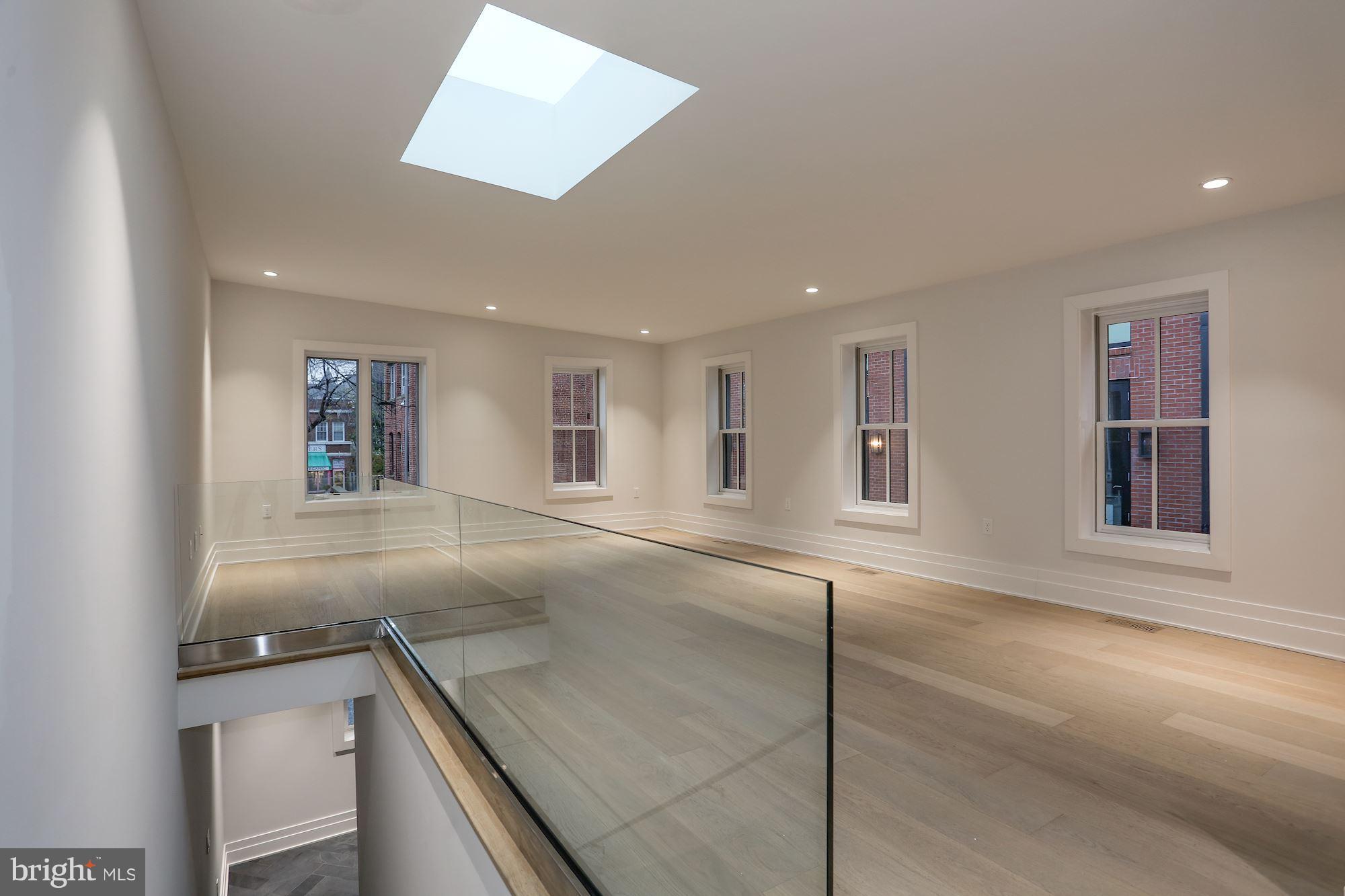 CAPITOL HILL - Residential