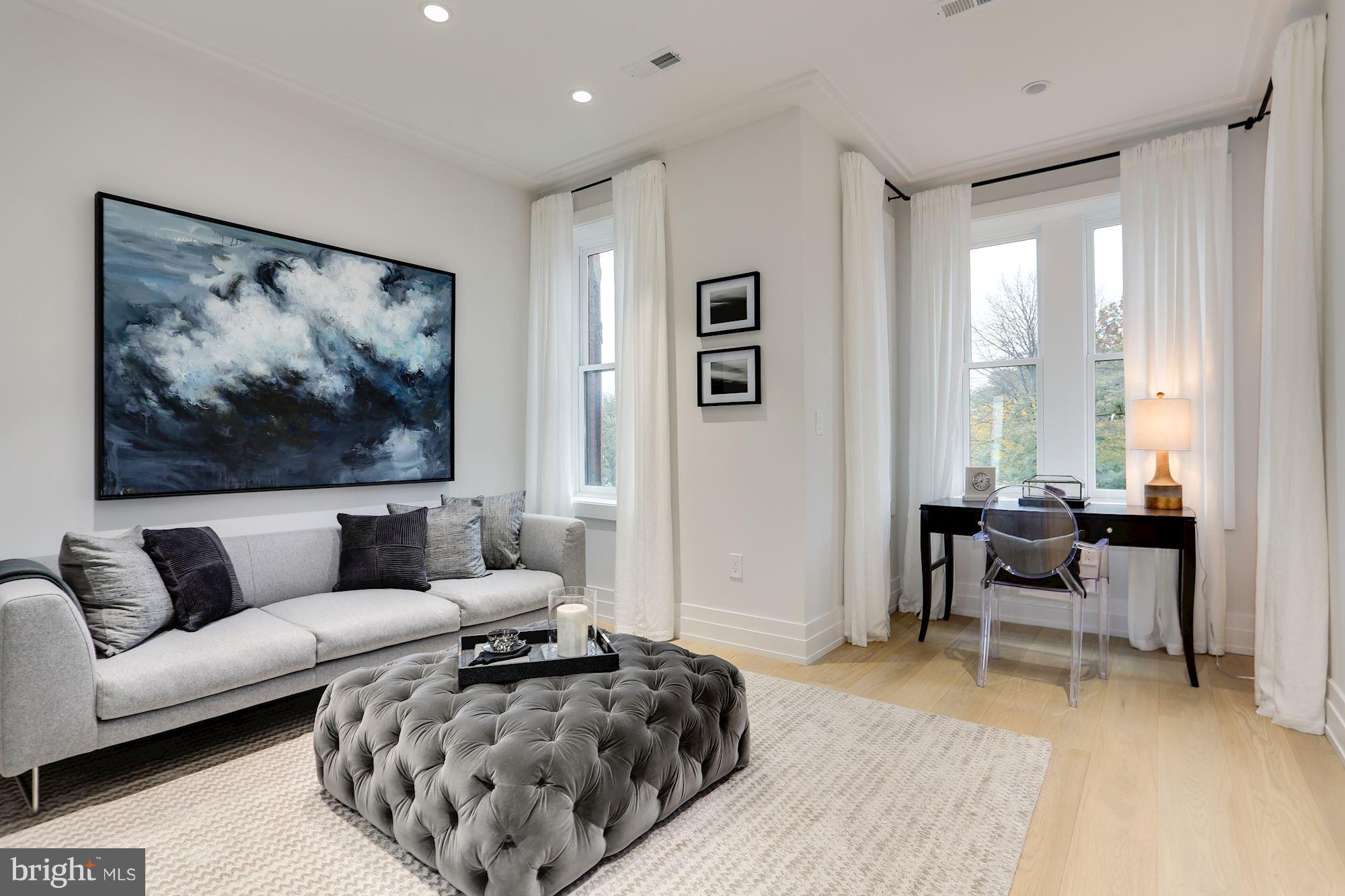 CAPITOL HILL - Residential
