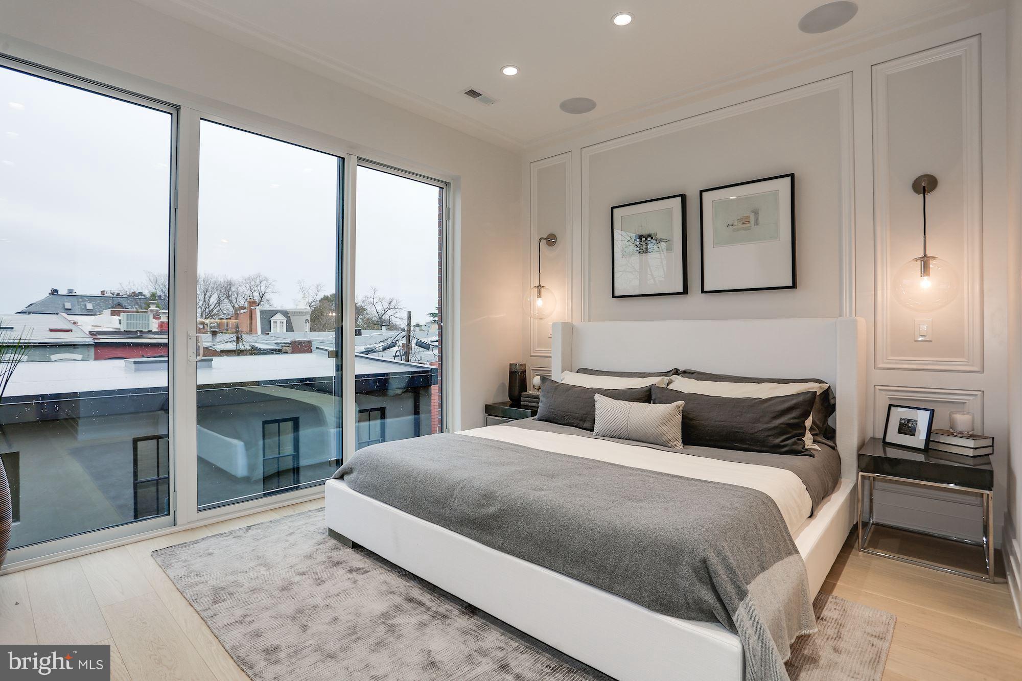 CAPITOL HILL - Residential