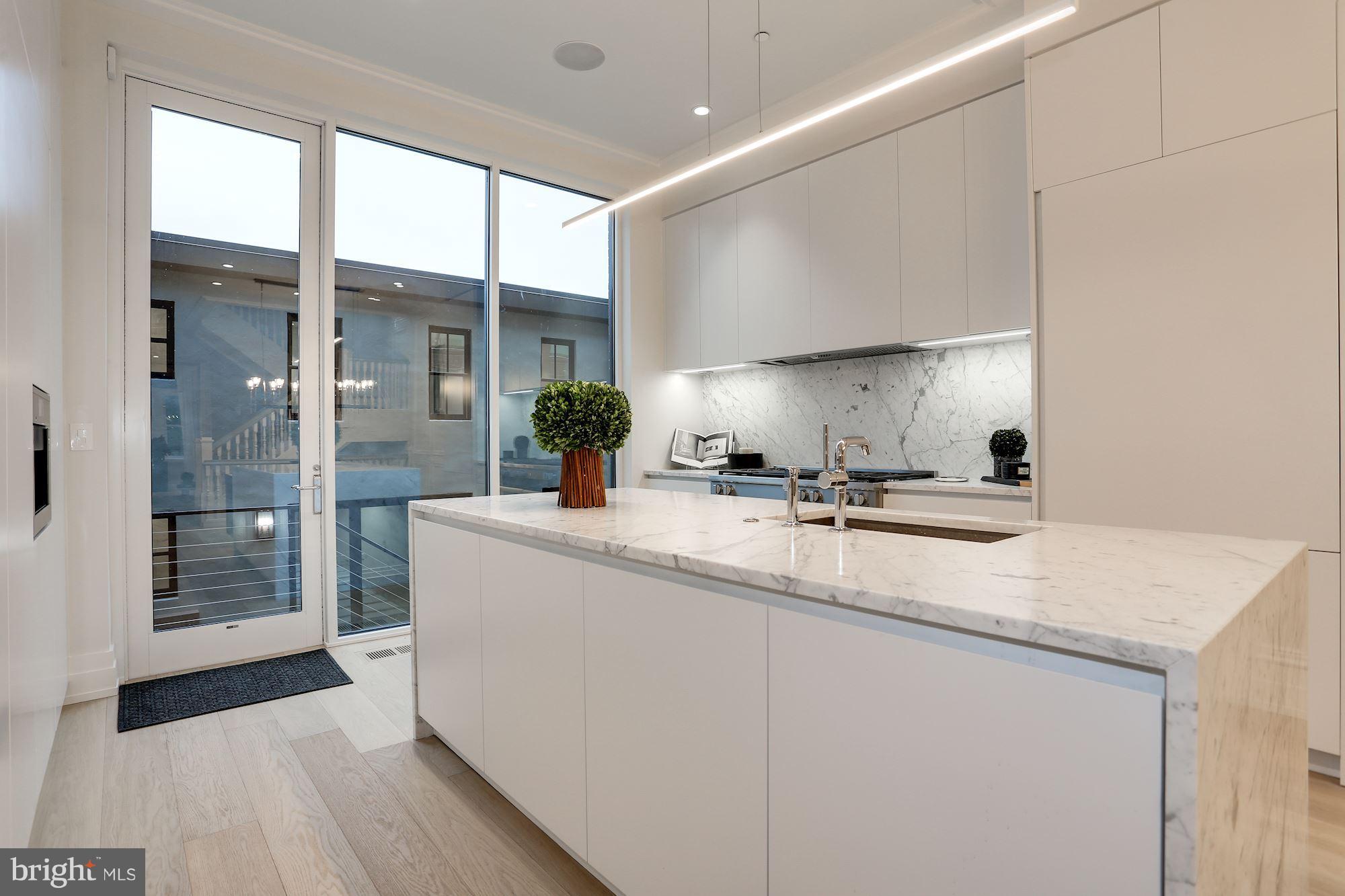CAPITOL HILL - Residential