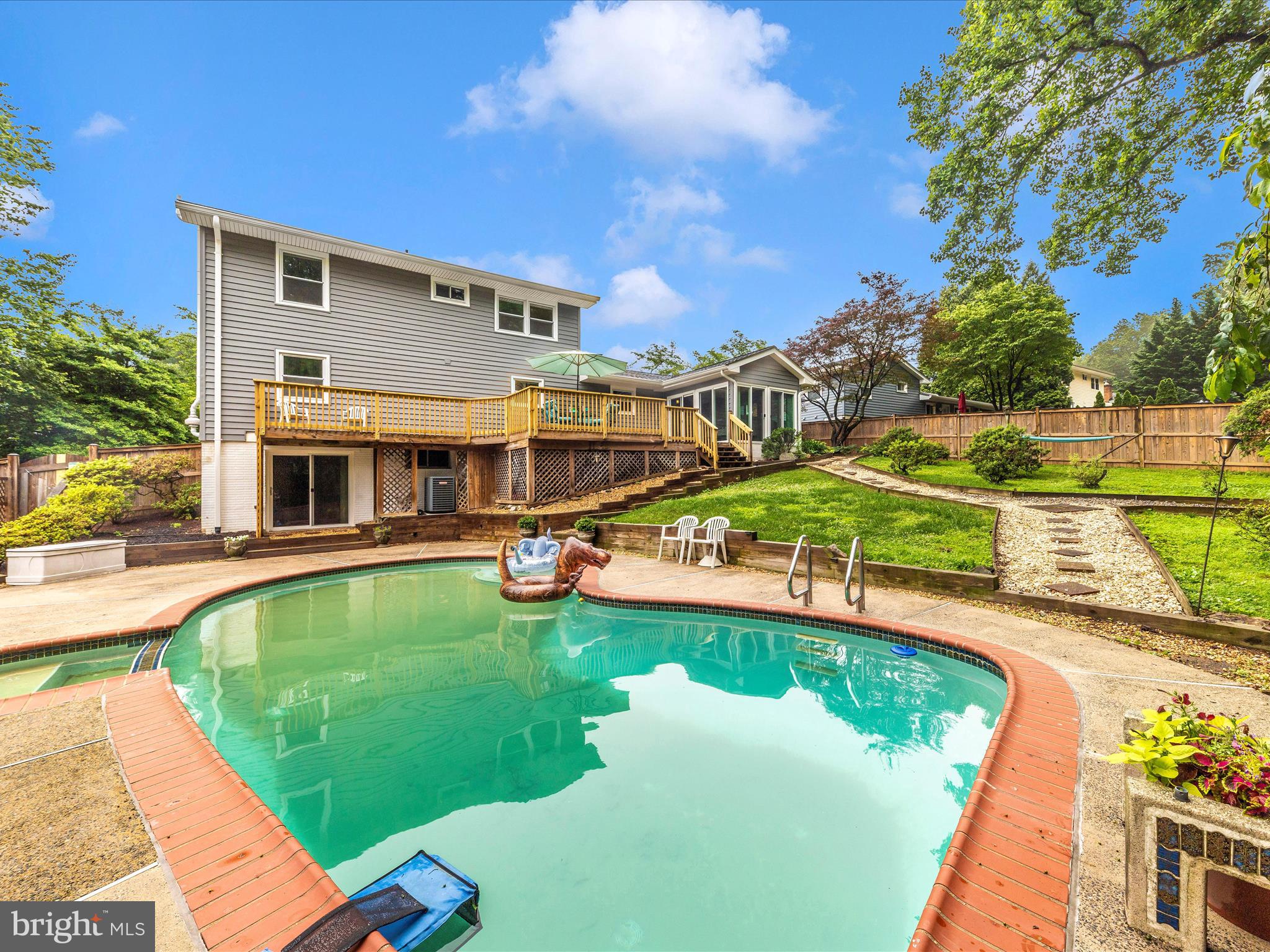 MIDDLEBROOK HILL - Residential