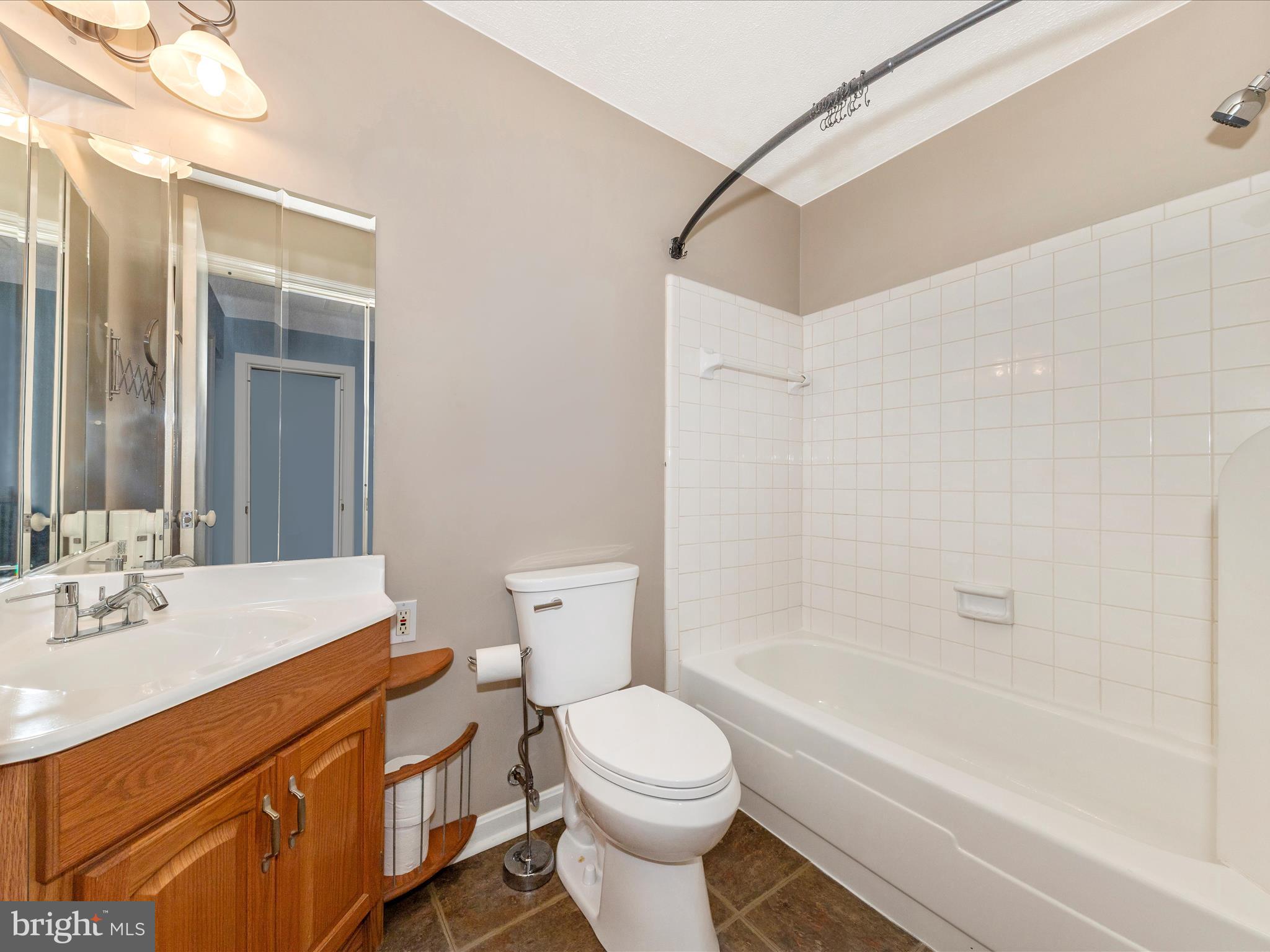 MIDDLEBROOK HILL - Residential