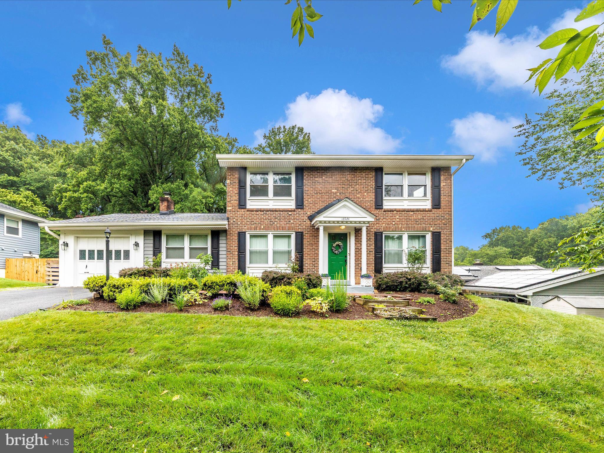 MIDDLEBROOK HILL - Residential