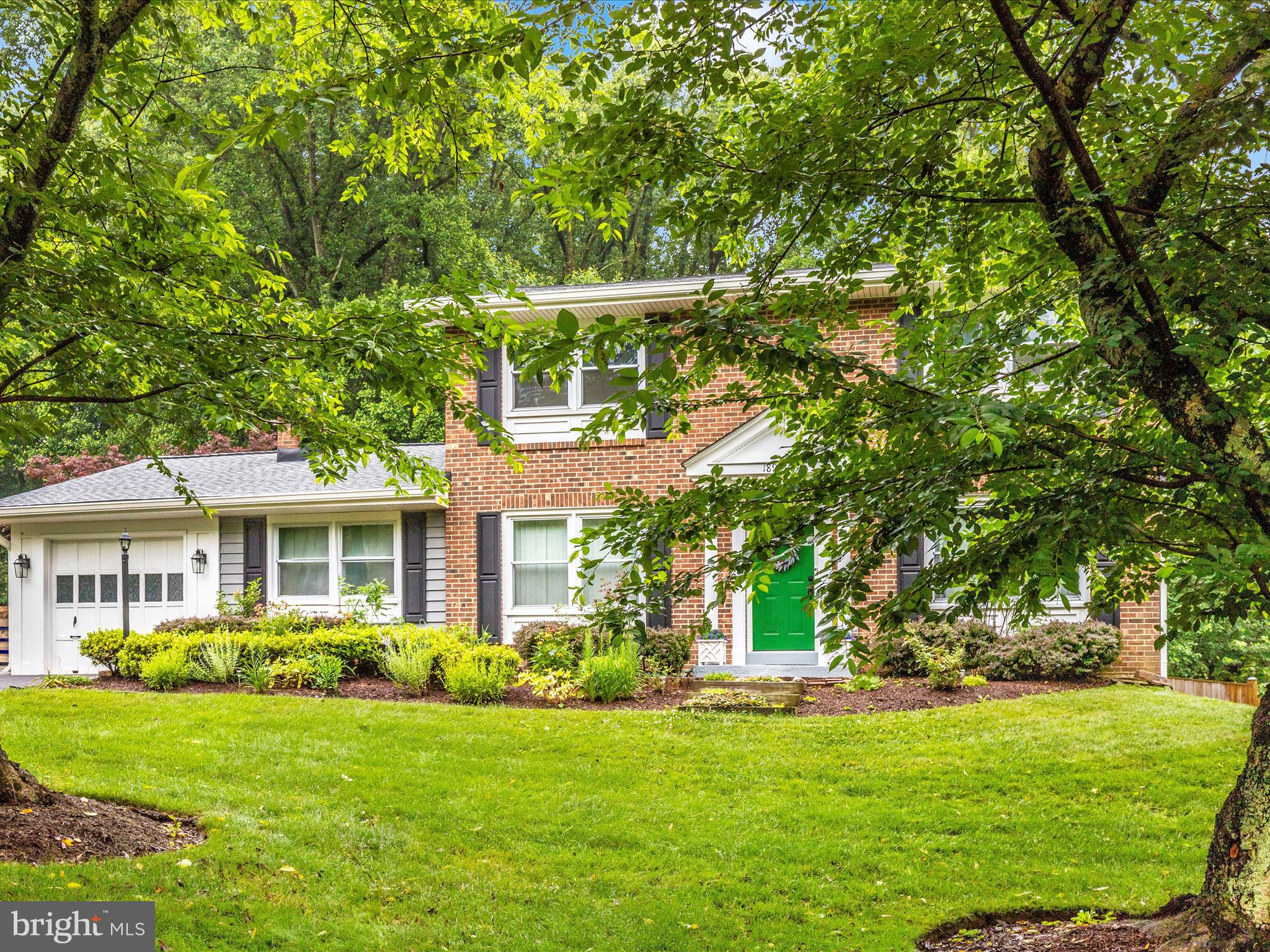 MIDDLEBROOK HILL - Residential
