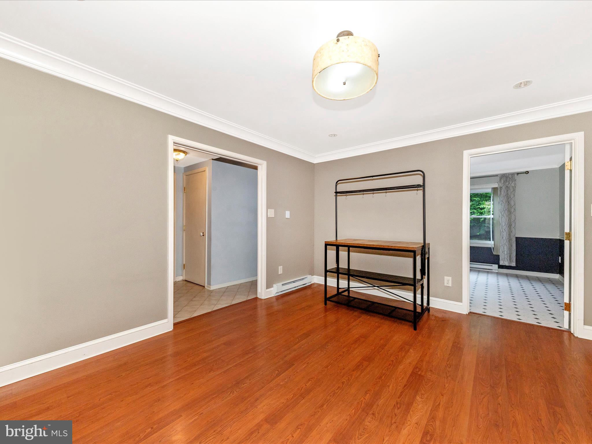 MIDDLEBROOK HILL - Residential