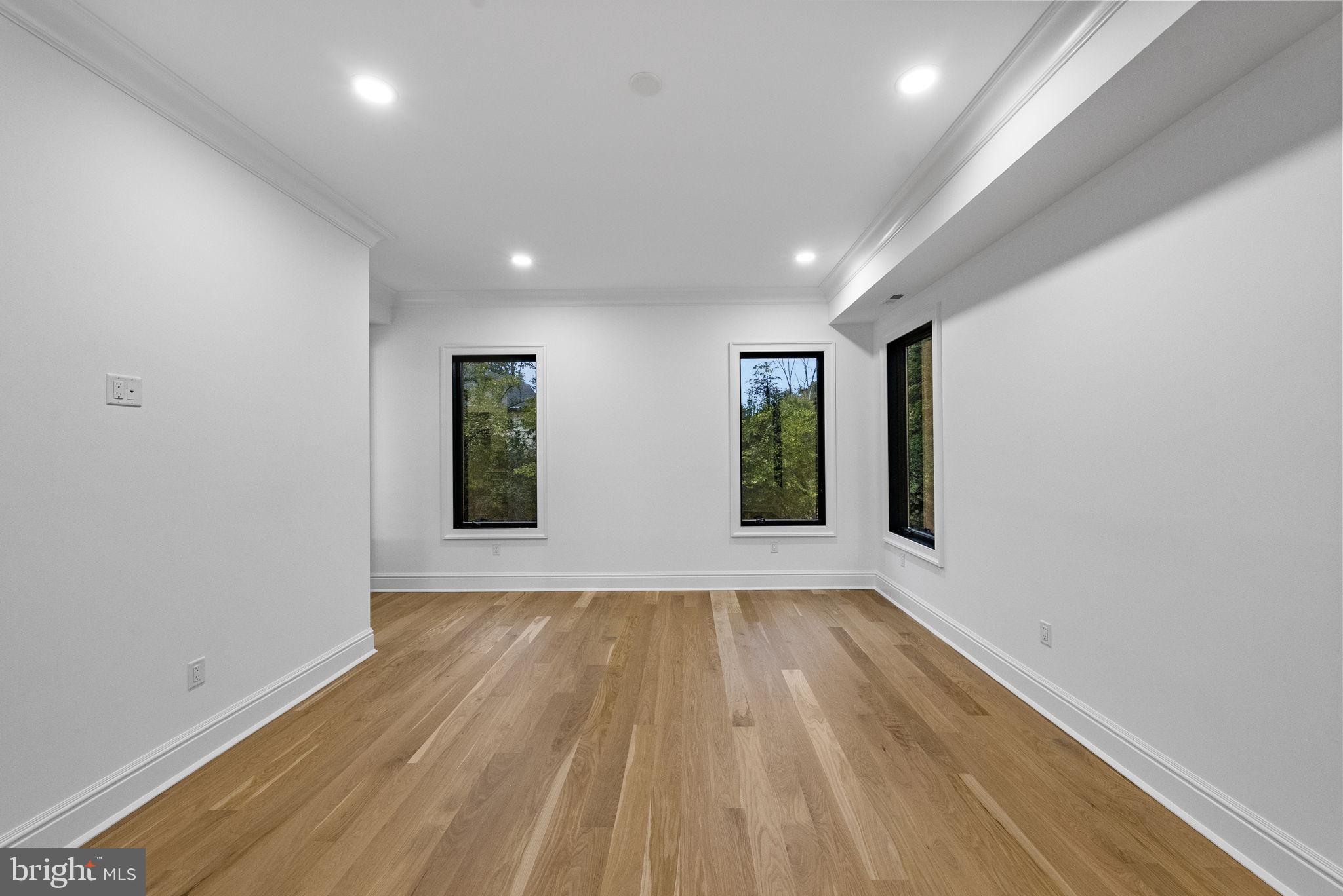 LITTLEBROOK - Residential