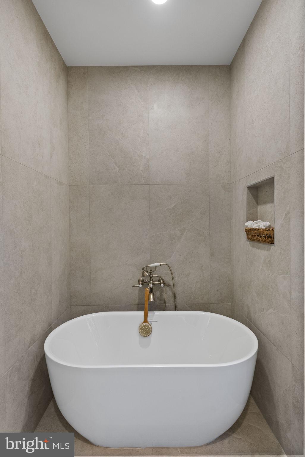 LITTLEBROOK - Residential