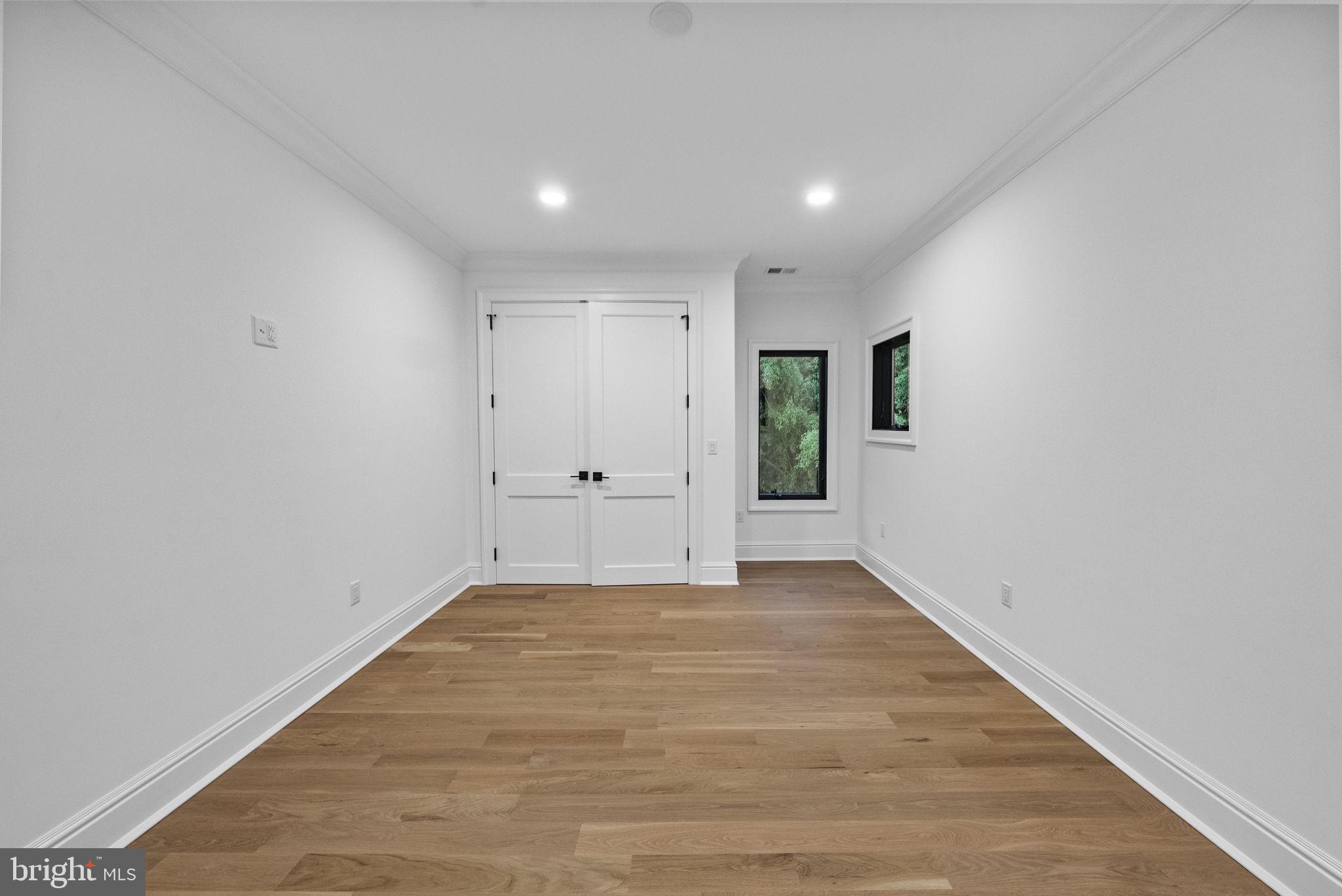 LITTLEBROOK - Residential