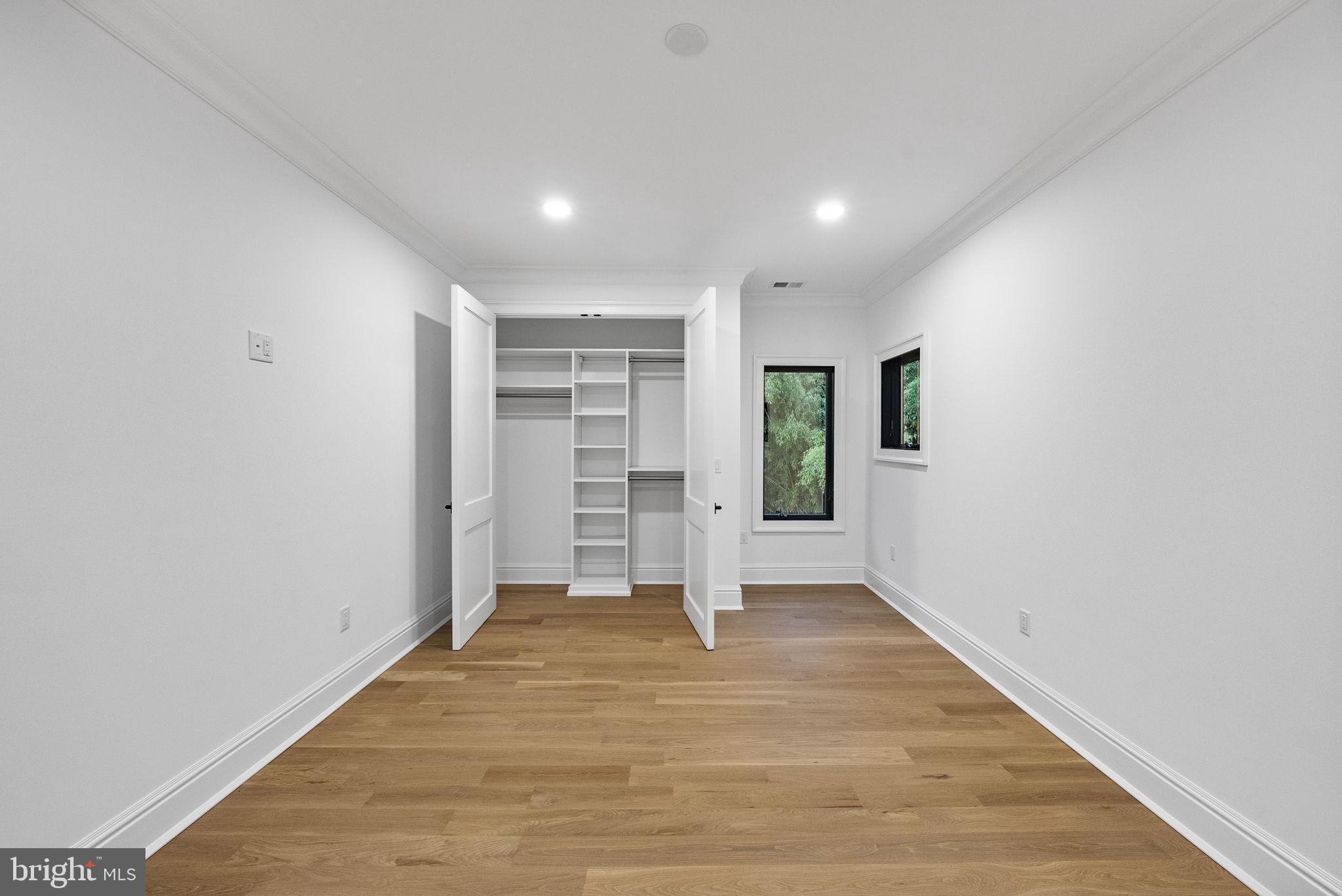 LITTLEBROOK - Residential