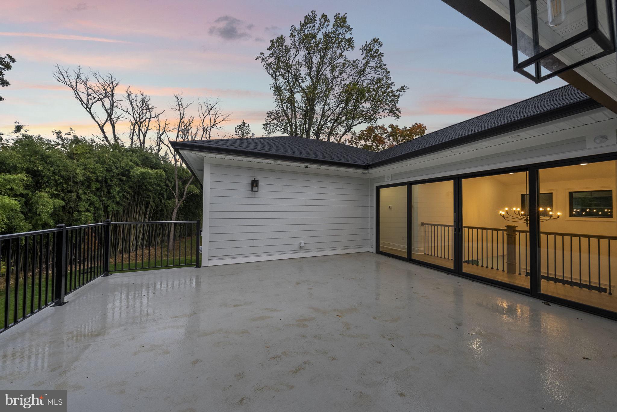 LITTLEBROOK - Residential