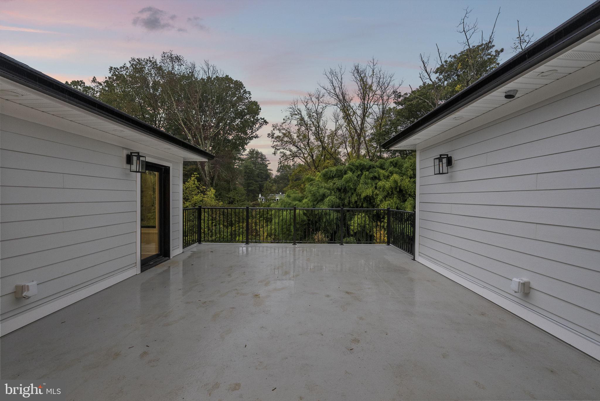 LITTLEBROOK - Residential