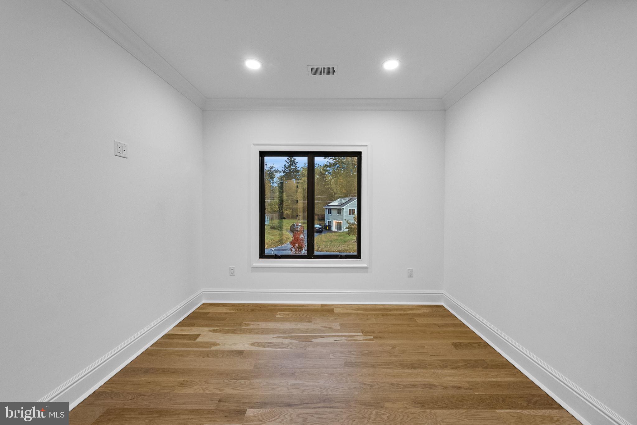 LITTLEBROOK - Residential