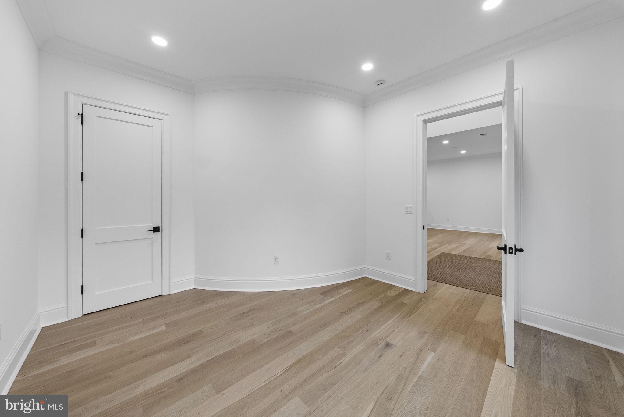 LITTLEBROOK - Residential