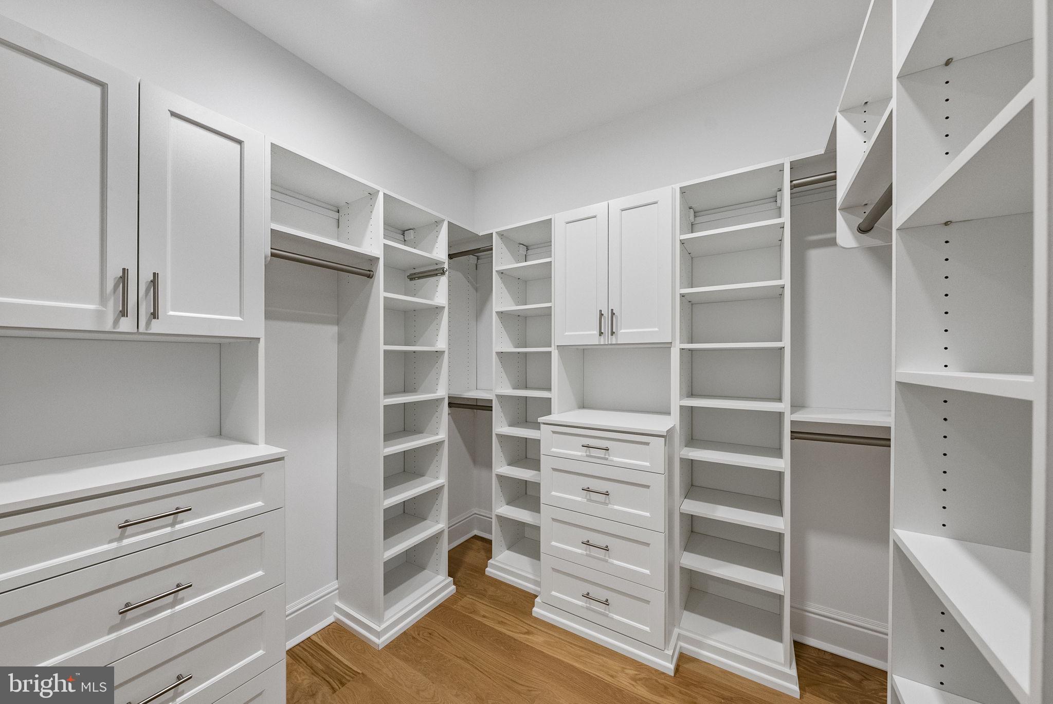 LITTLEBROOK - Residential