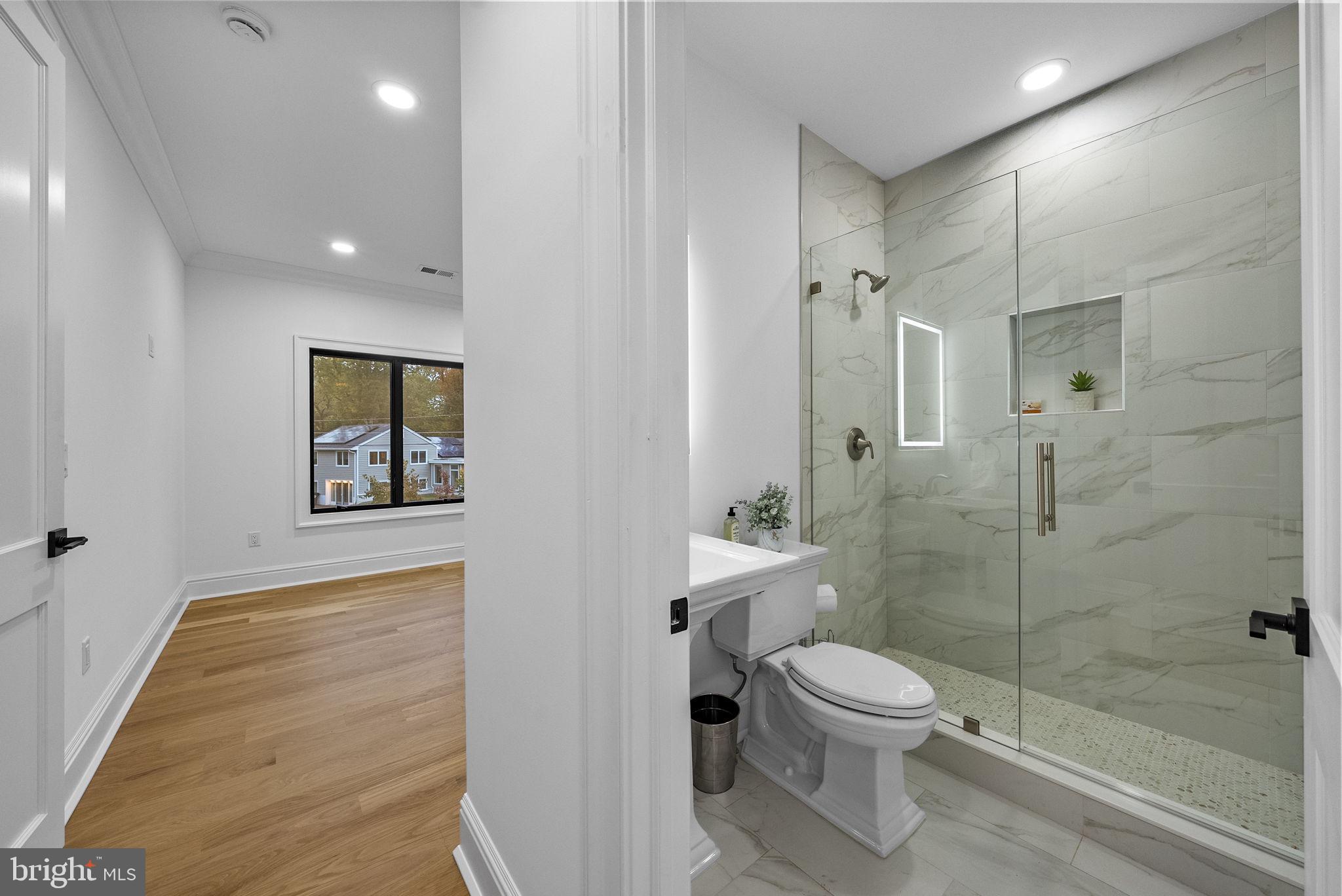 LITTLEBROOK - Residential