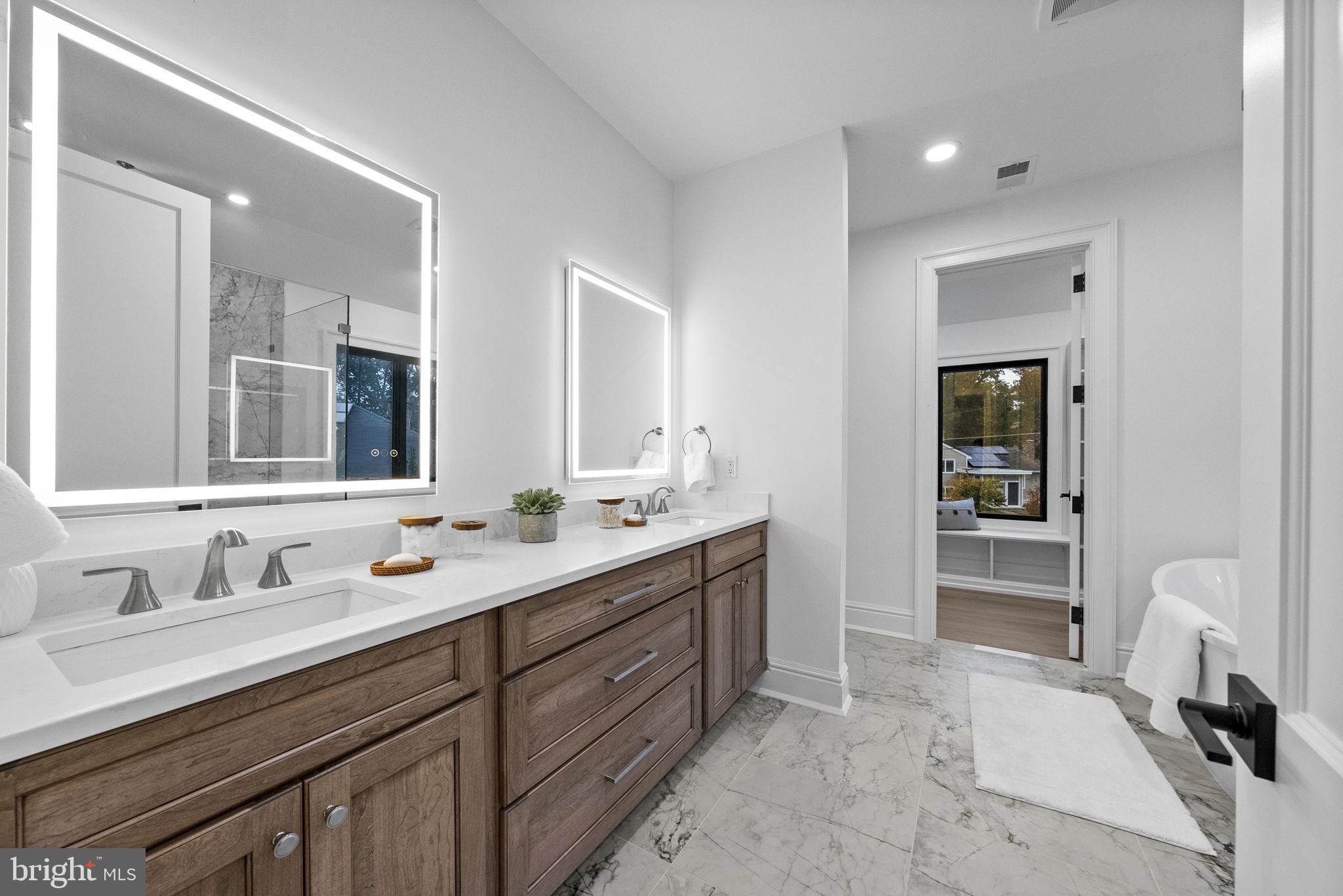 LITTLEBROOK - Residential