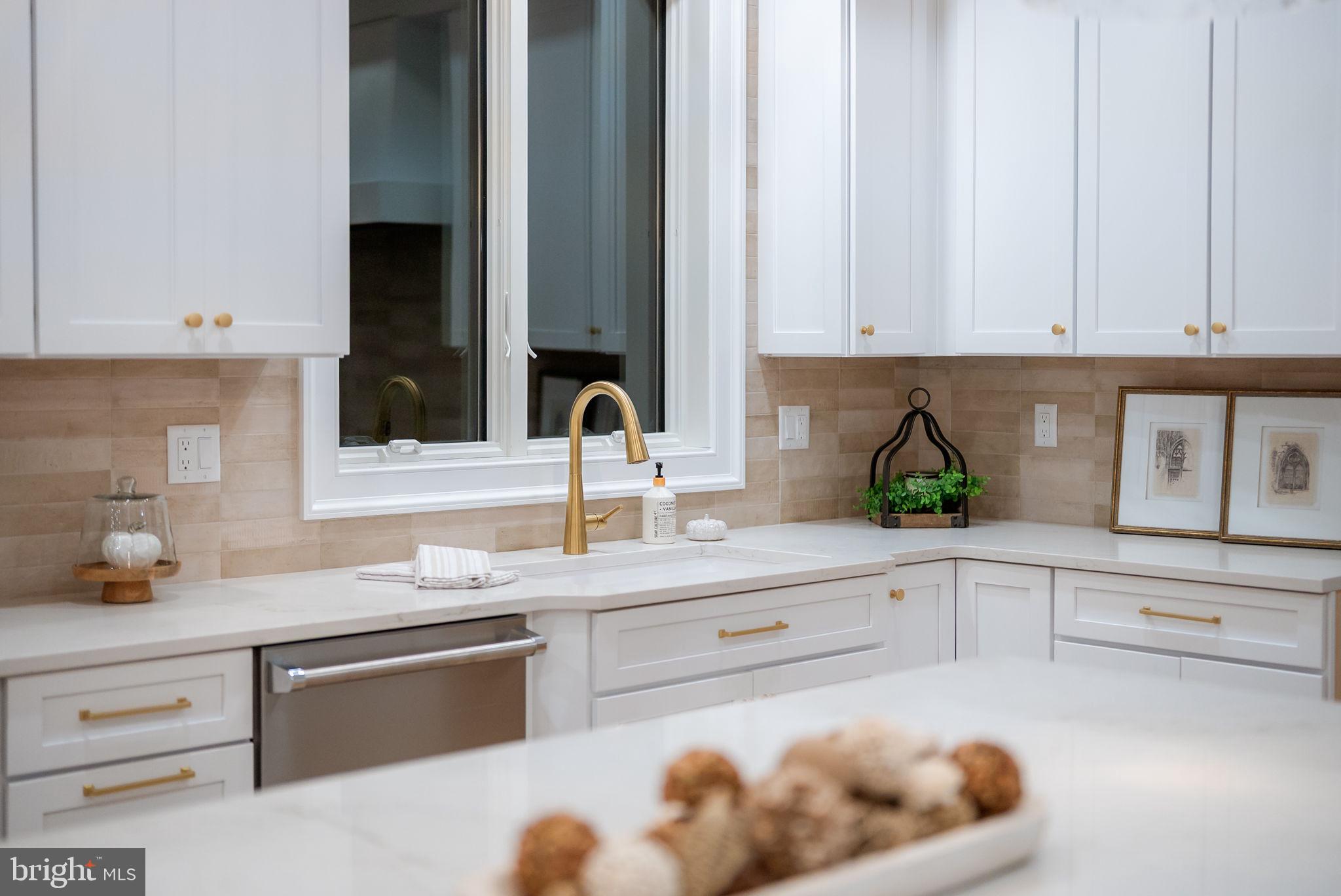 LITTLEBROOK - Residential