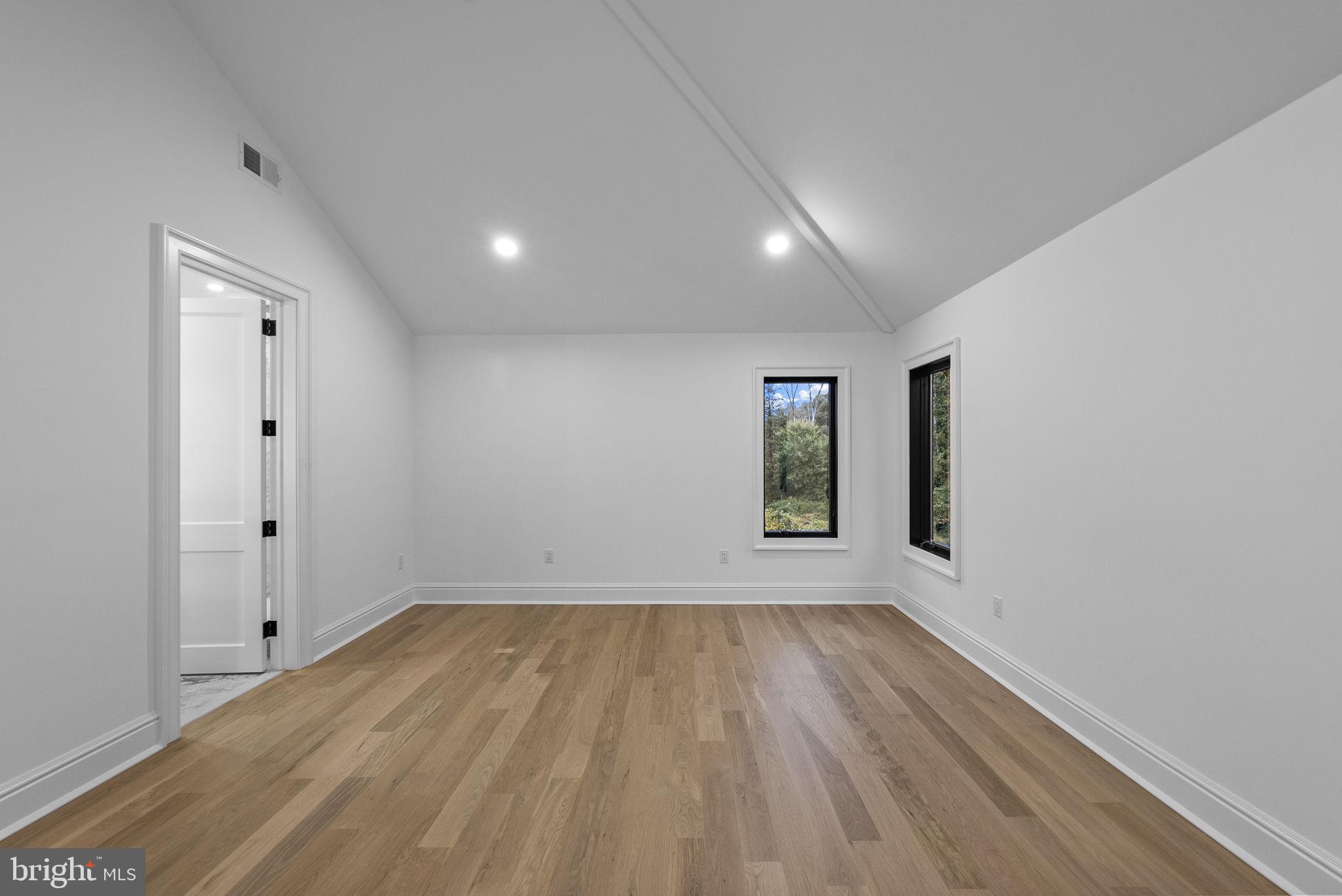 LITTLEBROOK - Residential