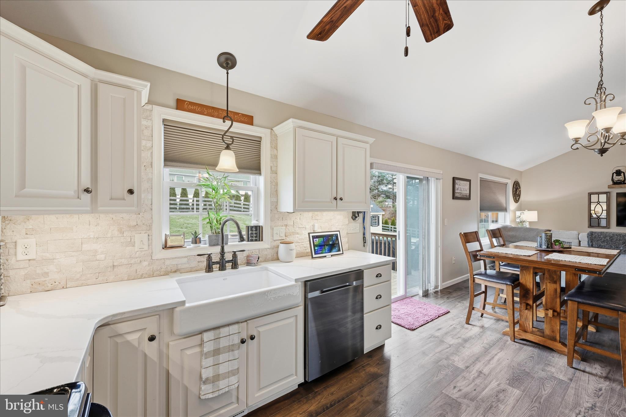 MAPLE RIDGE - Residential