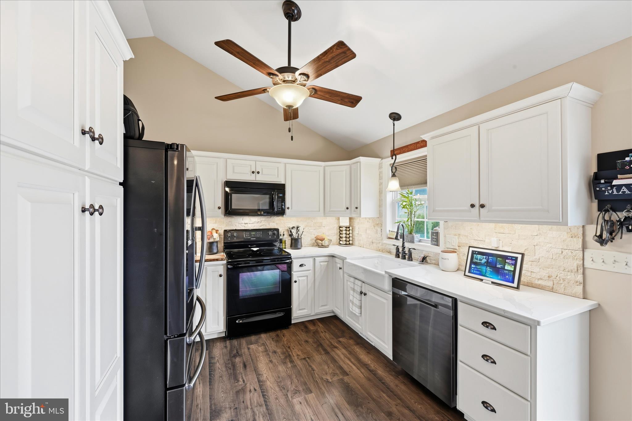 MAPLE RIDGE - Residential