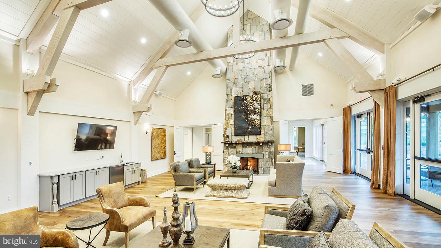 POTOMAC SHORES - Residential