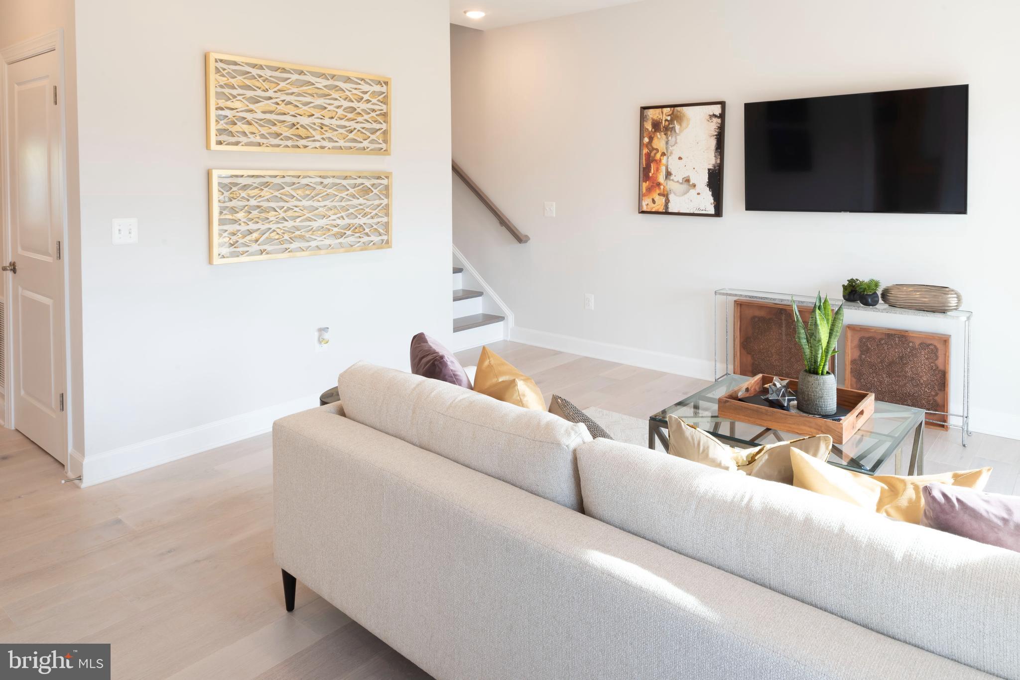 POTOMAC SHORES - Residential