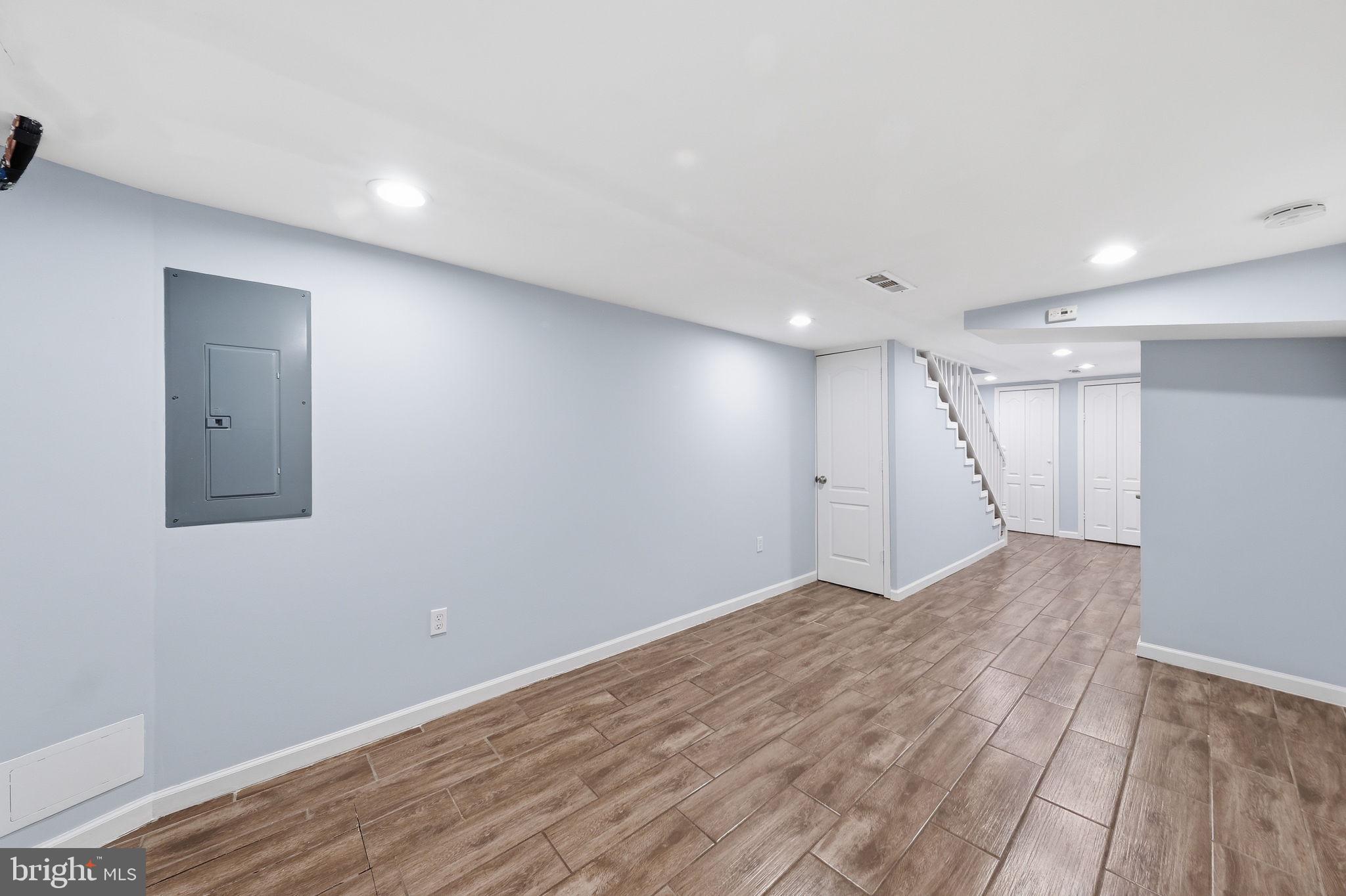 CHERRY HILL - Residential
