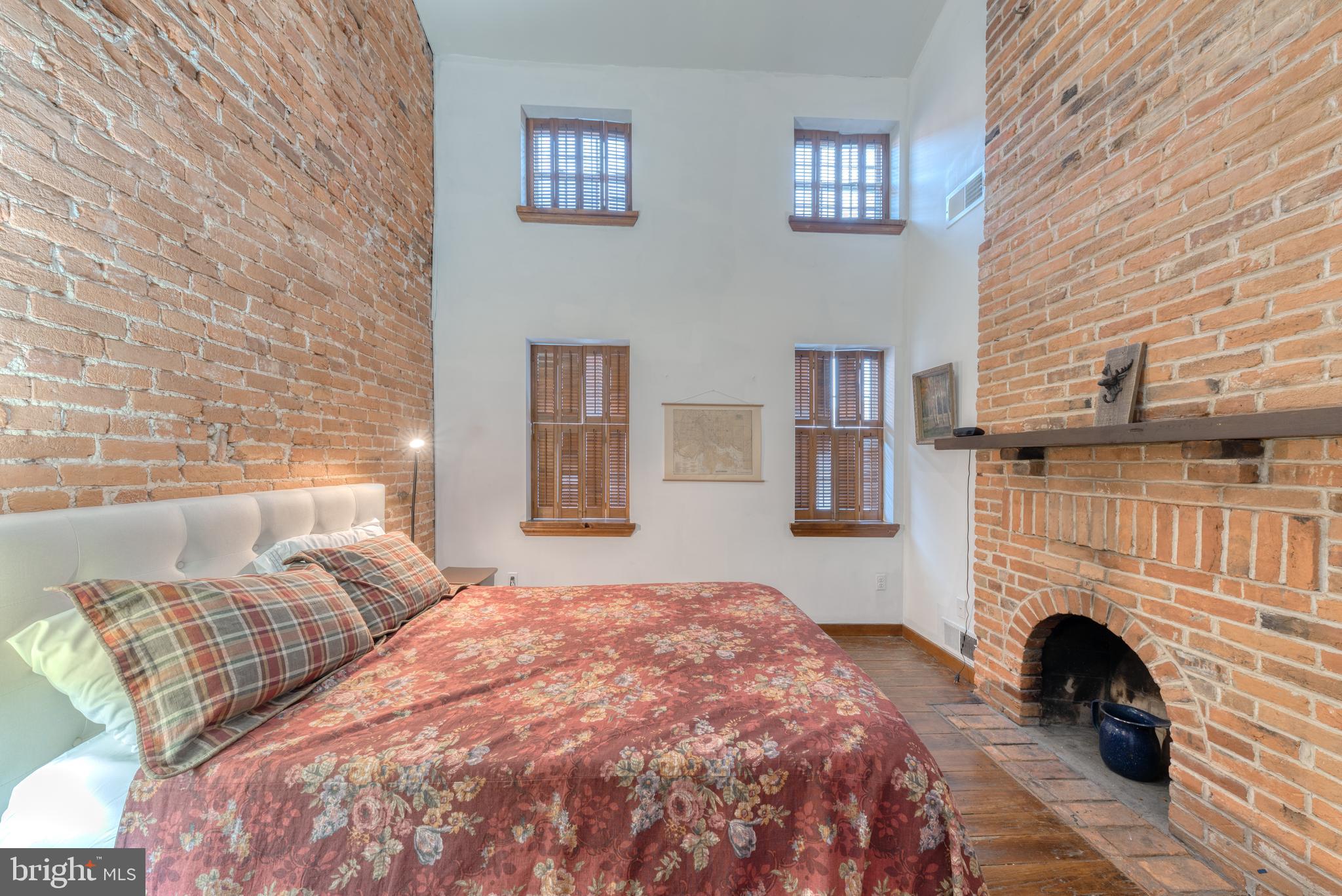 FEDERAL HILL HISTORIC DISTRICT - Residential Lease