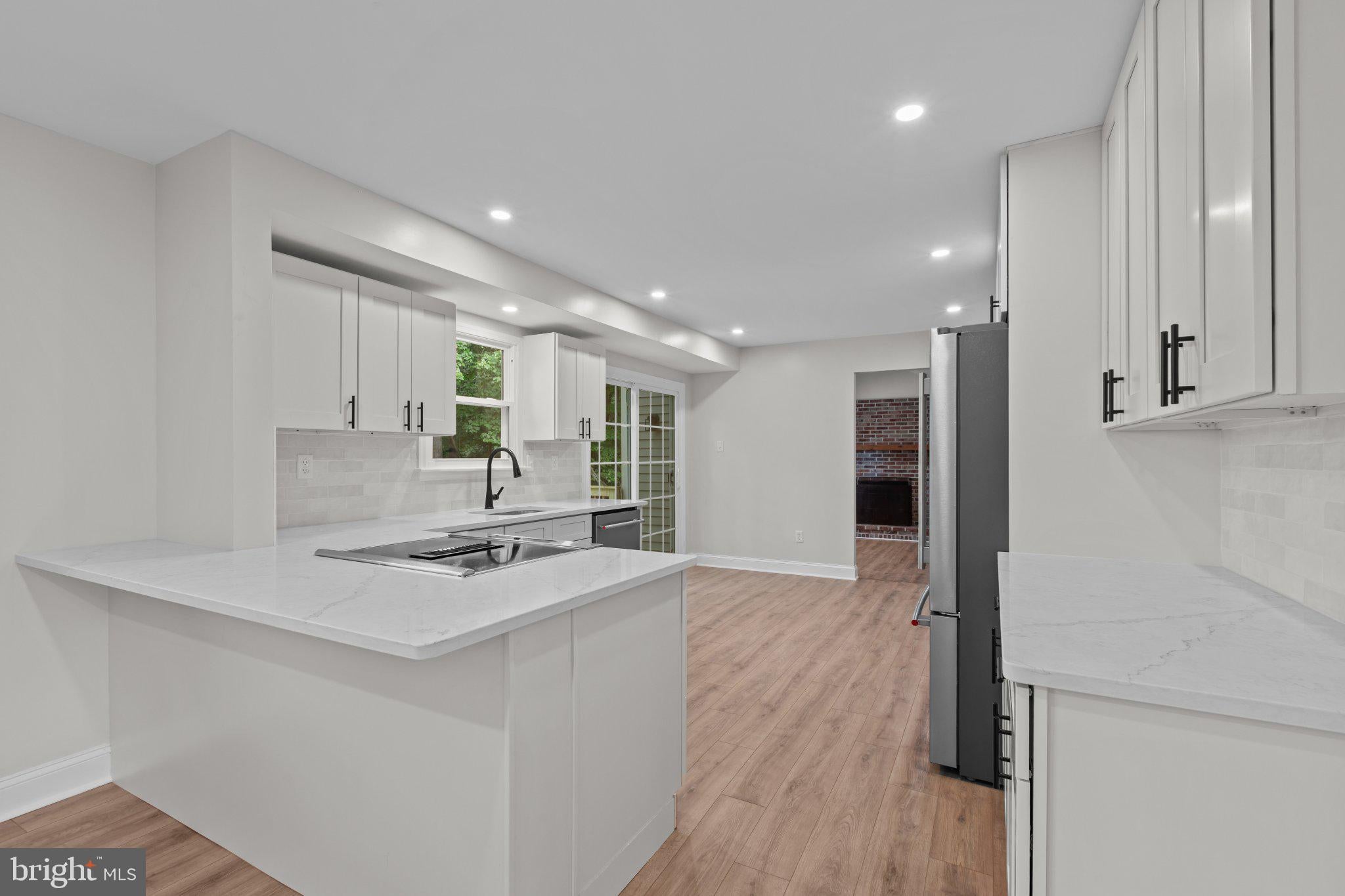 2067 FAWN LANE