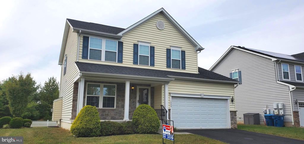 Photo of 1999 Crossing Way, QUAKERTOWN, PA 18951 (MLS # PABU2106538)