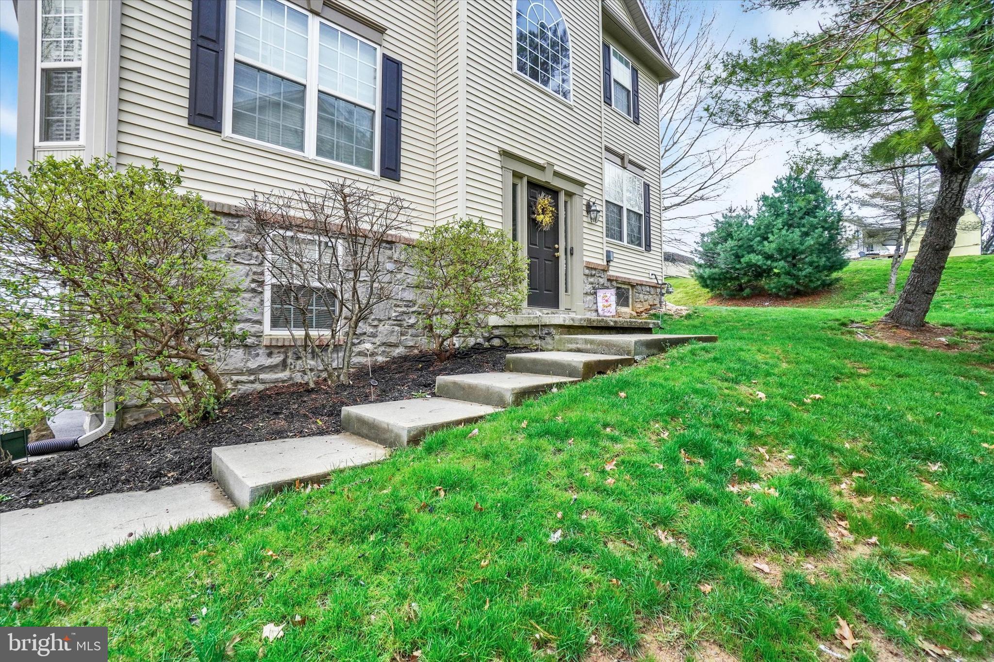 2718 HUNTERS CREST DRIVE 26