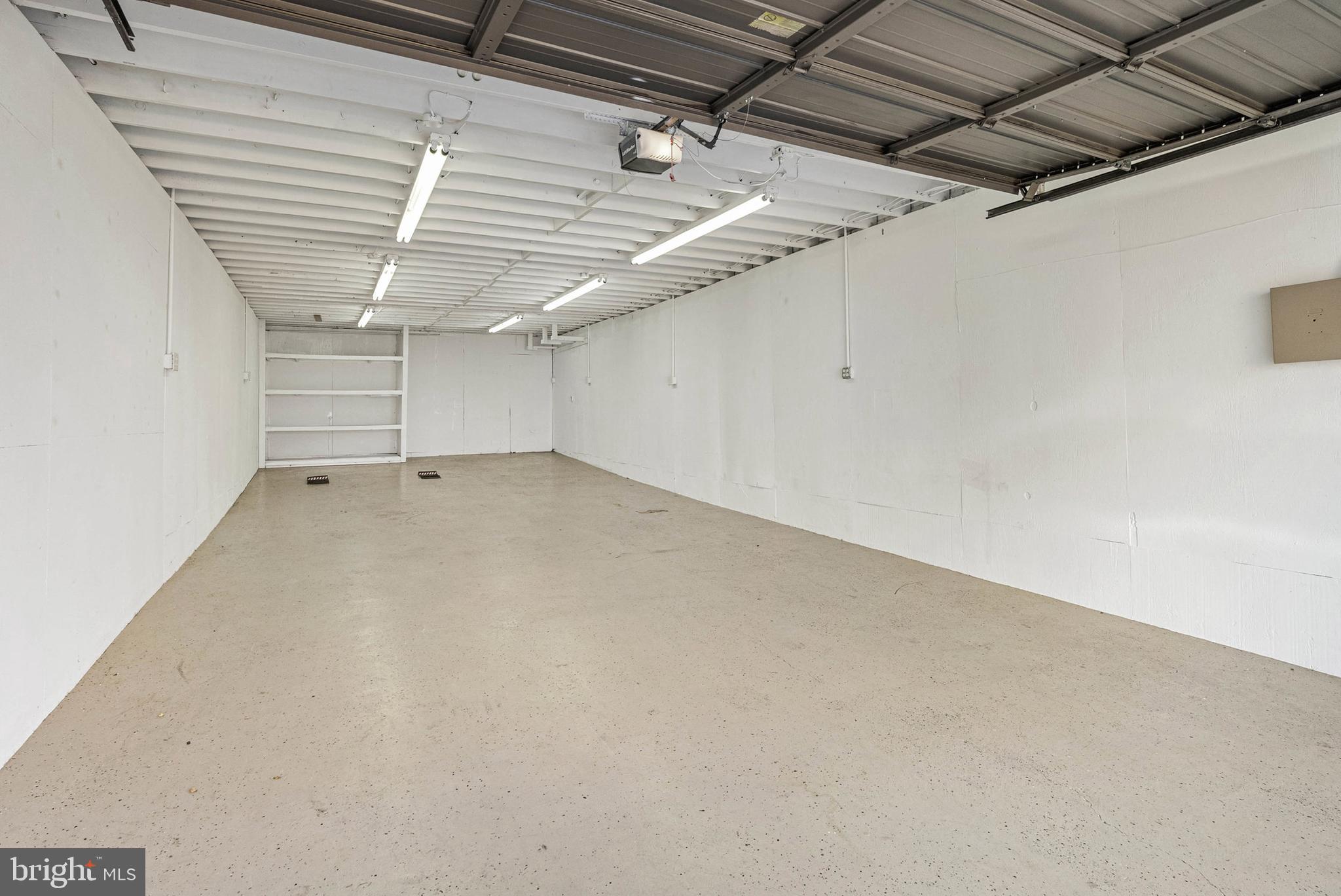 FISHTOWN - Commercial Sale