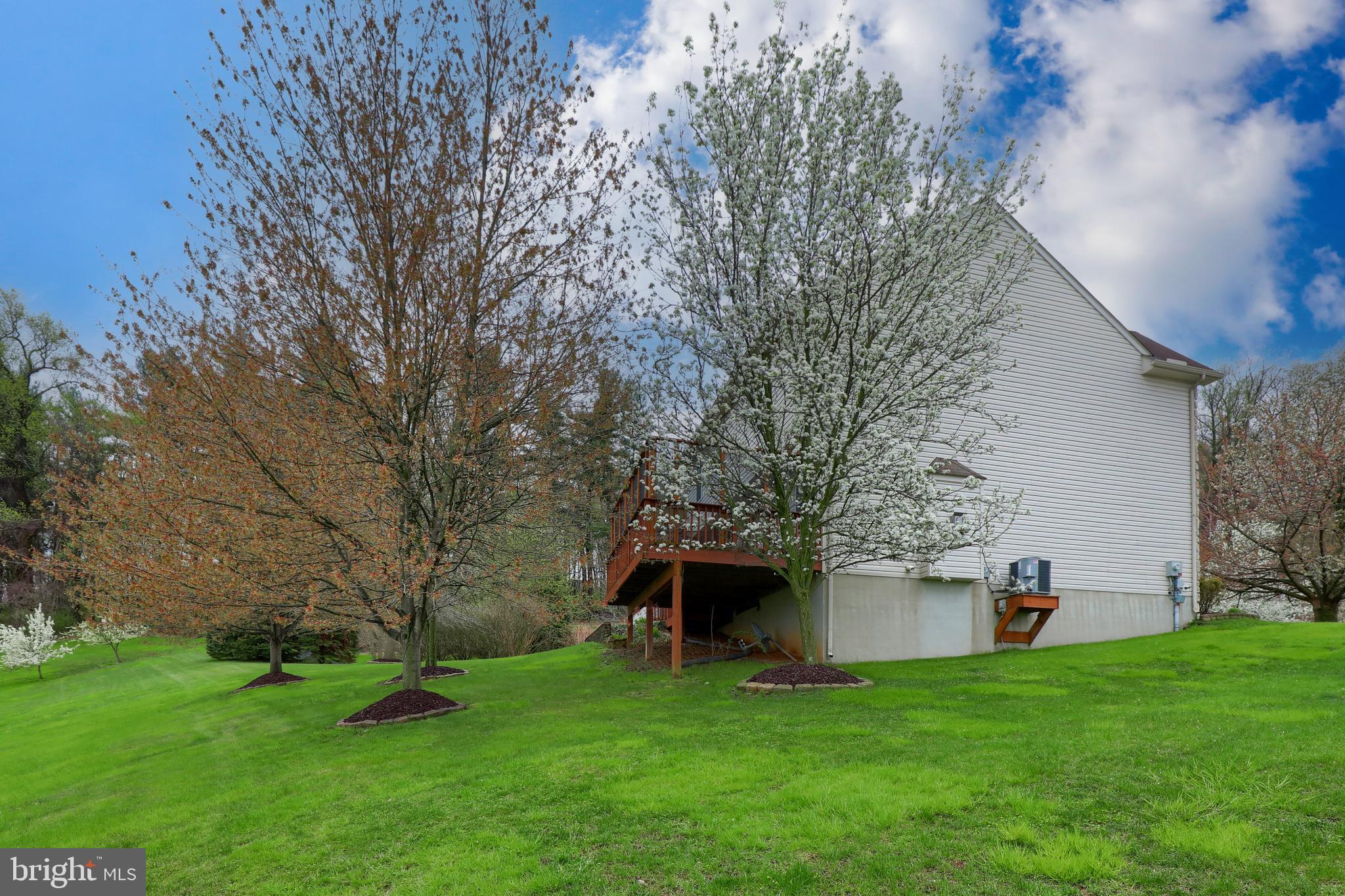 JACOBS CREEK - Residential