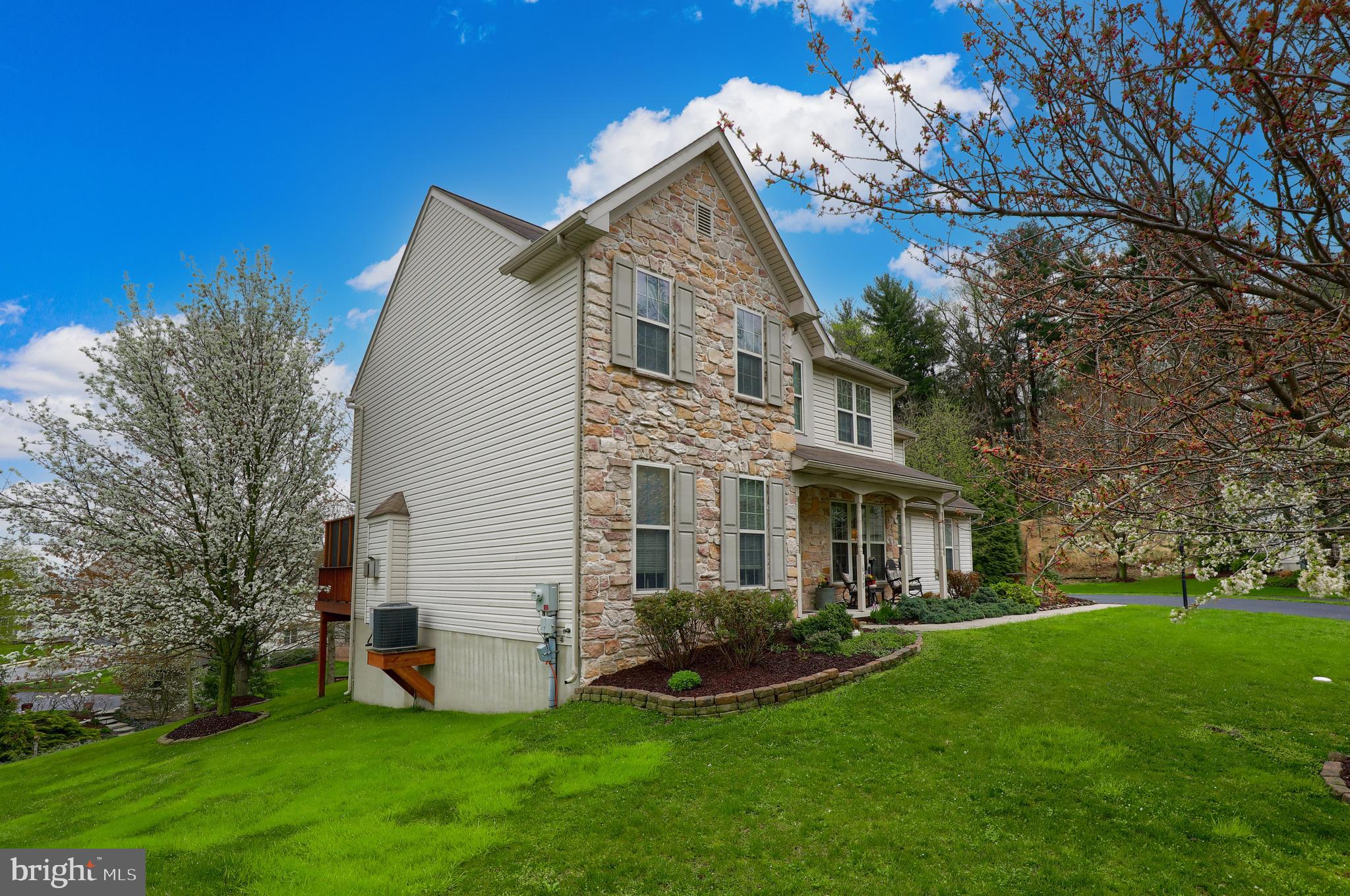 JACOBS CREEK - Residential