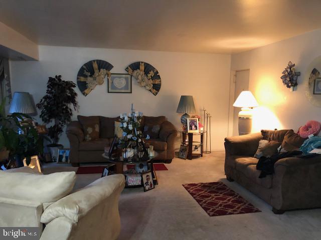 FRENCHMANS CREEK - Residential