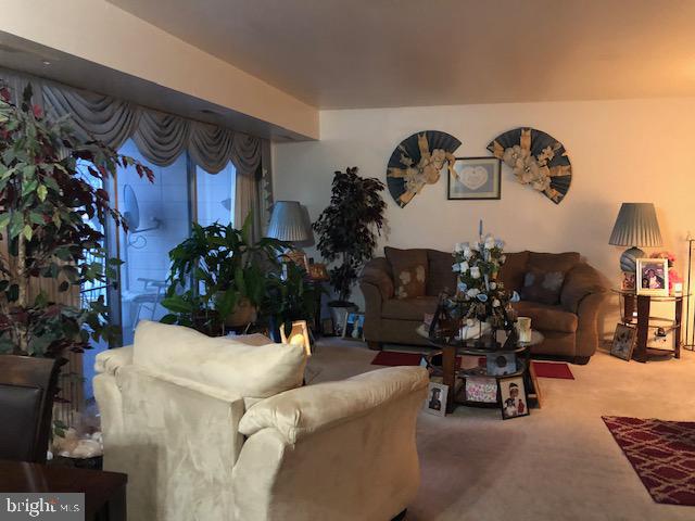 FRENCHMANS CREEK - Residential