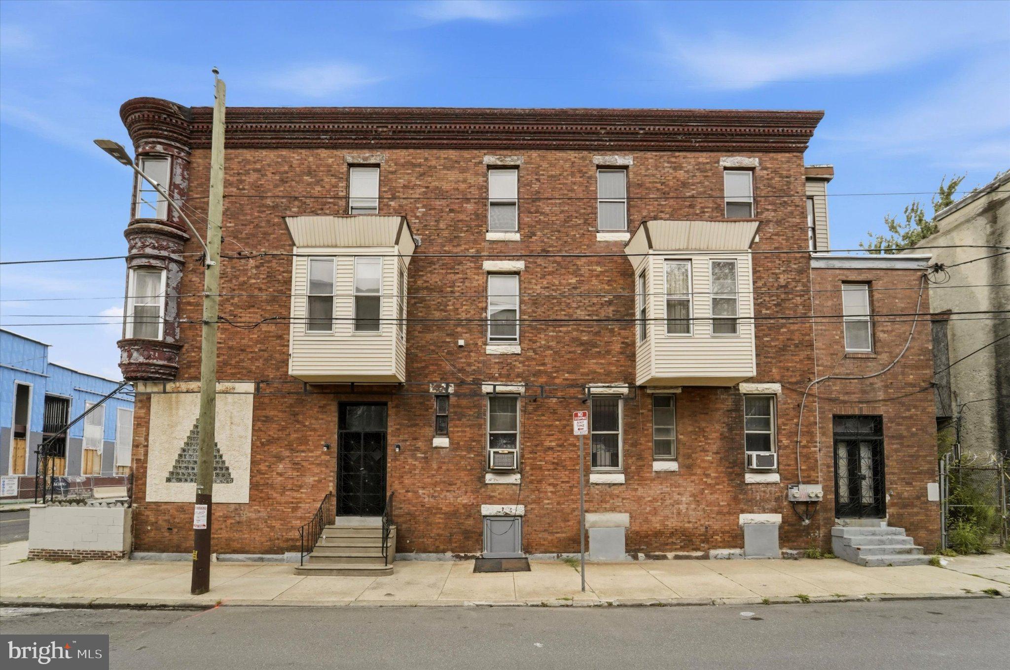 2101-2109 W DIAMOND STREET
