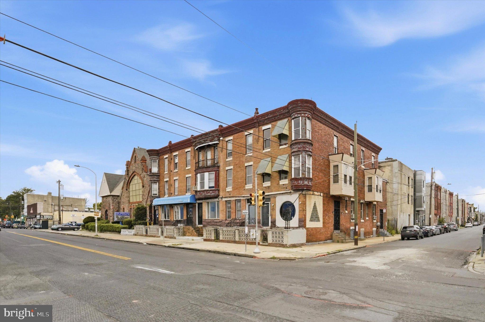 2101-2109 W DIAMOND STREET